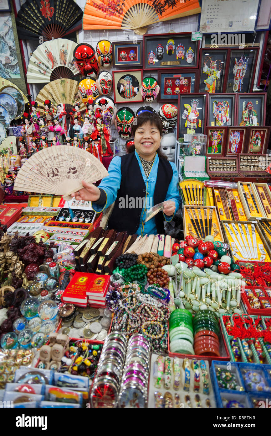 China, Peking, der Seidenmarkt, Souvenir-Shop Stockfoto