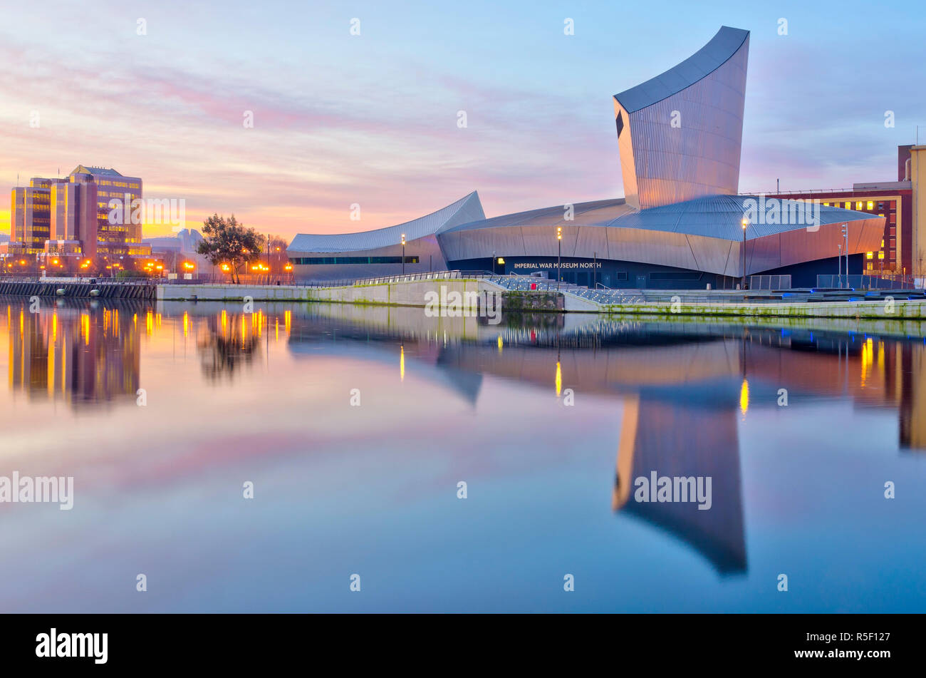 Großbritannien, England, Greater Manchester, Salford, Salford Quays, Imperial War Museum North Stockfoto