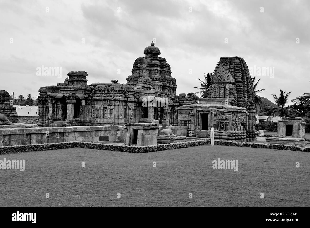 Geschnitzte Tempel, Pattadakal Tempelkomplex, UNESCO eingeschrieben Weltkulturerbe mit 6. Und 7. Jahrhundert Hindu-und Jain Tempel, Karnataka, Indien Stockfoto