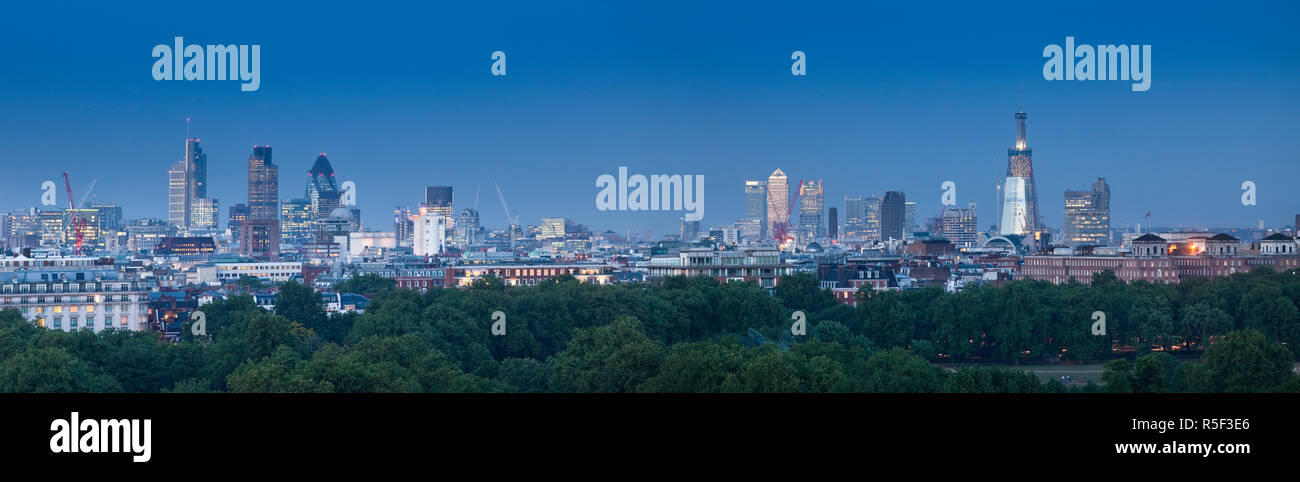 Stadt Skyline von London über den Hyde Park, London, England, Großbritannien Stockfoto
