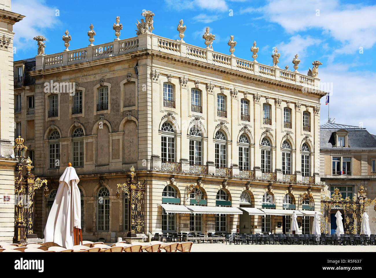 Das Grand Hotel am Place Stanislas in Nancy. Stockfoto