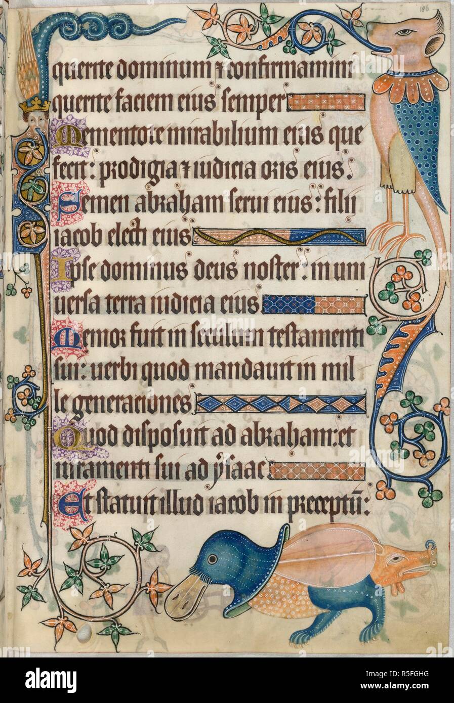 Psalm 104 und Grotesken. Luttrell Psalter. England [East Anglia]; ca. 1325-1335. [Ganze folio] Psalm 104. Grenze Dekoration mit Grotesken, darunter ein König mit Krone, sumounted von einem vogelflügel, holding Laub im Mund. Die groteske im unteren Rand eines Vogels Kopf an einem Ende hat, den Kopf ein Schwein mit einem Ring in der Nase auf der anderen, und zwei Paddel-förmigen Flügeln Bild von Luttrell Psalter entnommen. Ursprünglich veröffentlicht in England [East Anglia] hergestellt; ca. 1325-1335. . Quelle: Hinzufügen. 42130, f.186. Sprache: Latein. Stockfoto