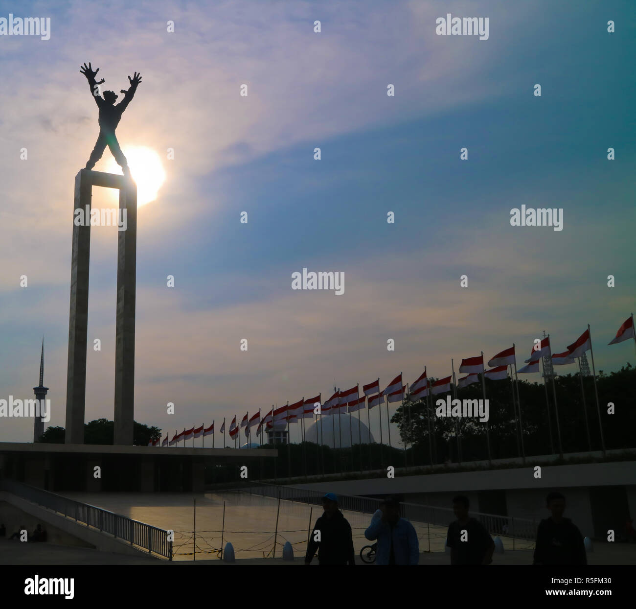 Eine Freiheit, die Statue an lapangan Banteng am Sunset moment Stockfoto