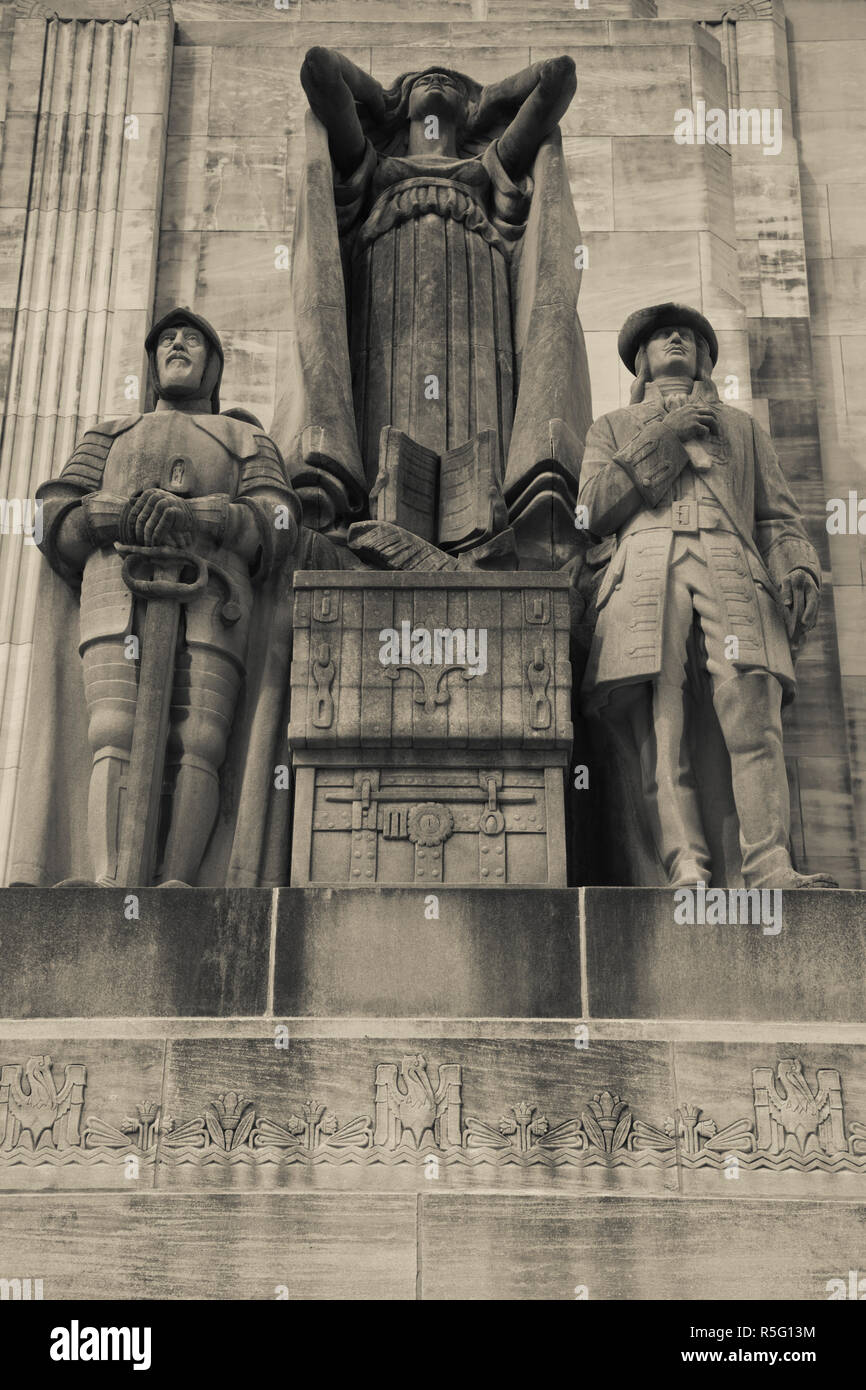 USA, Louisiana, Baton Rouge, Louisiana State Capitol, Eingang Statue Stockfoto