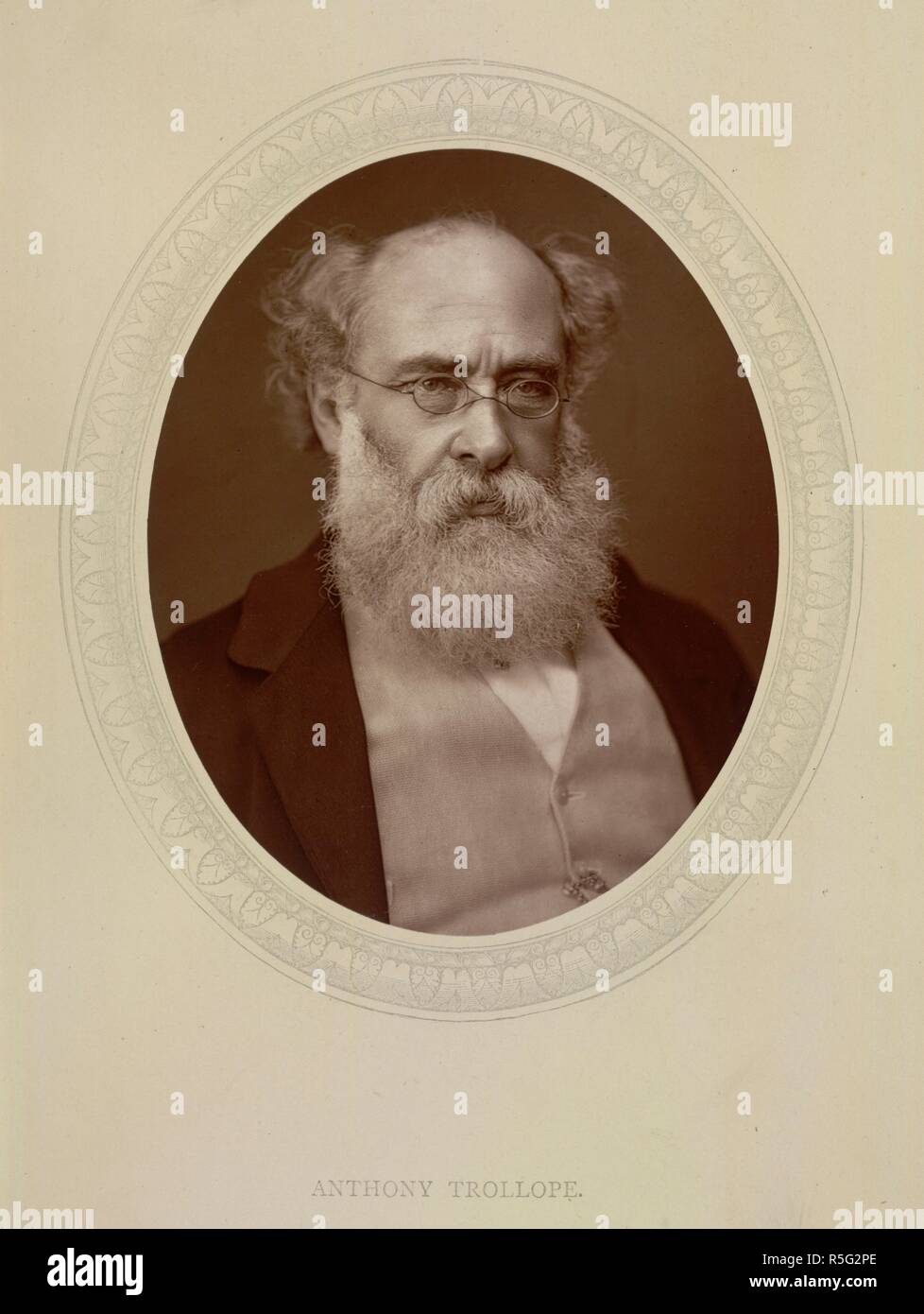 Anthony Trollope. Männer der Marke: eine Galerie zeitgenössischer Porträts o. Sampson Niedrig, Marston, Searle, & Rivington: London,. Anthony Trollope (1815-82). Englische Schriftsteller. Porträt. Bild von den Männern der Marke: eine Galerie für zeitgenössische Porträts der Männer im Senat unterschieden, die Kirche, in Wissenschaft, Literatur und Kunst, die Armee, die Marine, Recht, Medizin, etc. Fotografiert vom Leben mit Schloss und Whitfield, mit kurze biographische Hinweise von Thompson Cooper. (Geleitet von G. C. Whitfield.) ser. 1-7. Ursprünglich veröffentlicht in Sampson Niedrig, Marston, Searle, & Rivington: London, 1876-1883. . So Stockfoto