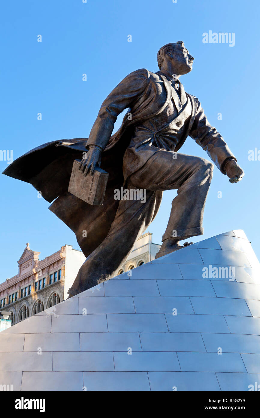 Adam Clayton Powell jr Statue auf Malcolm X Blvd, Harlem, New York, USA Stockfoto