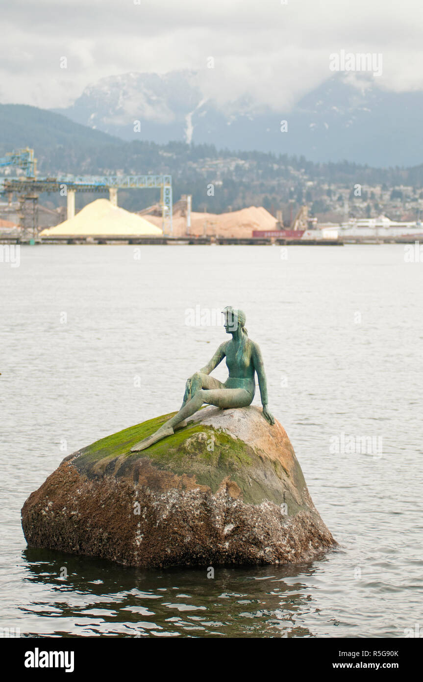 Mädchen in einen Taucheranzug Skulptur von Elek Imredy platziert am 9. Juni 1972 Stockfoto