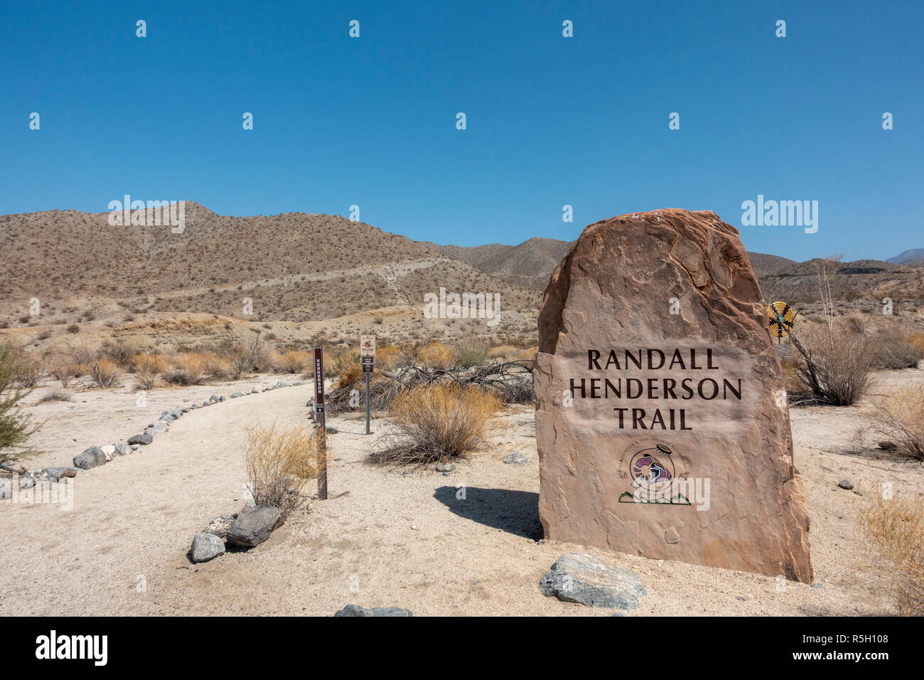 Eingang zum Randall Henderson Trail, Santa Rosa und San Jacinto Mountains National Monument, das Besucherzentrum, Palm Desert, CA, USA. Stockfoto