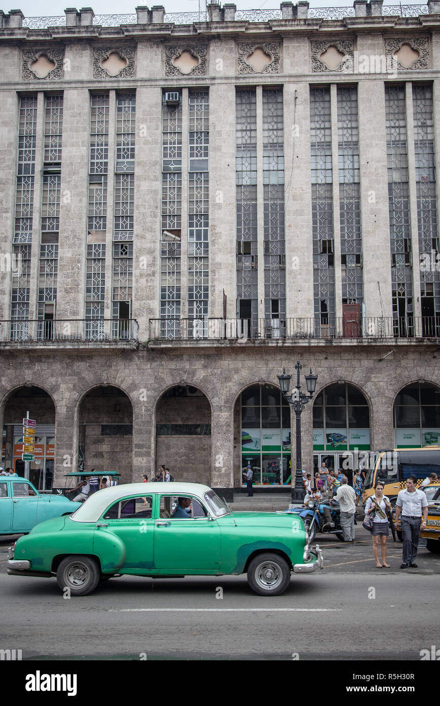 Portraitfotos eines Oldtimers in Havanna Stockfoto