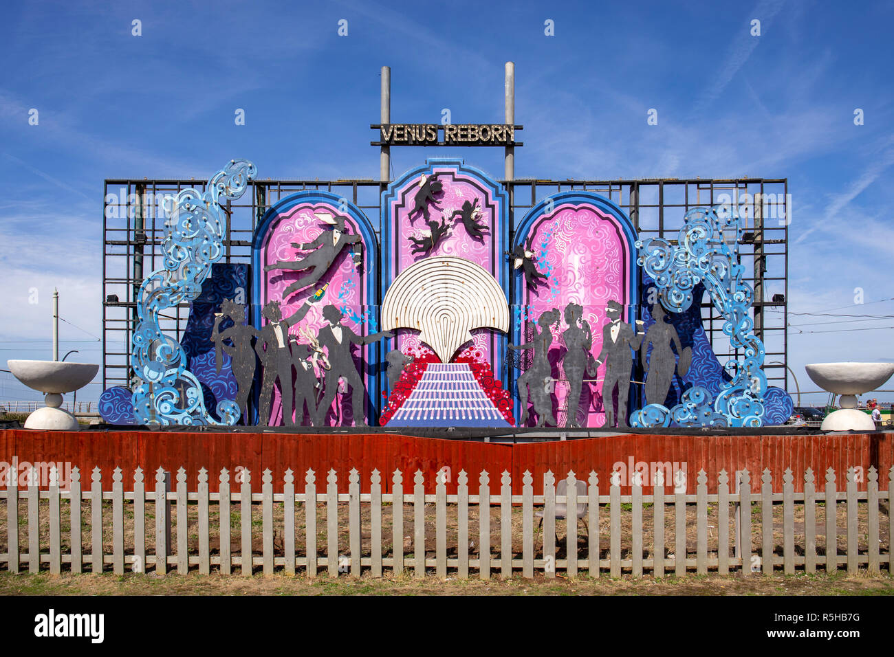 Venus reborn animierte Tableau entworfen von Laurance Blacpool Llewelyn-Bowen für die Beleuchtung auf der Promenade, Blackpool Lancashire, Großbritannien Stockfoto