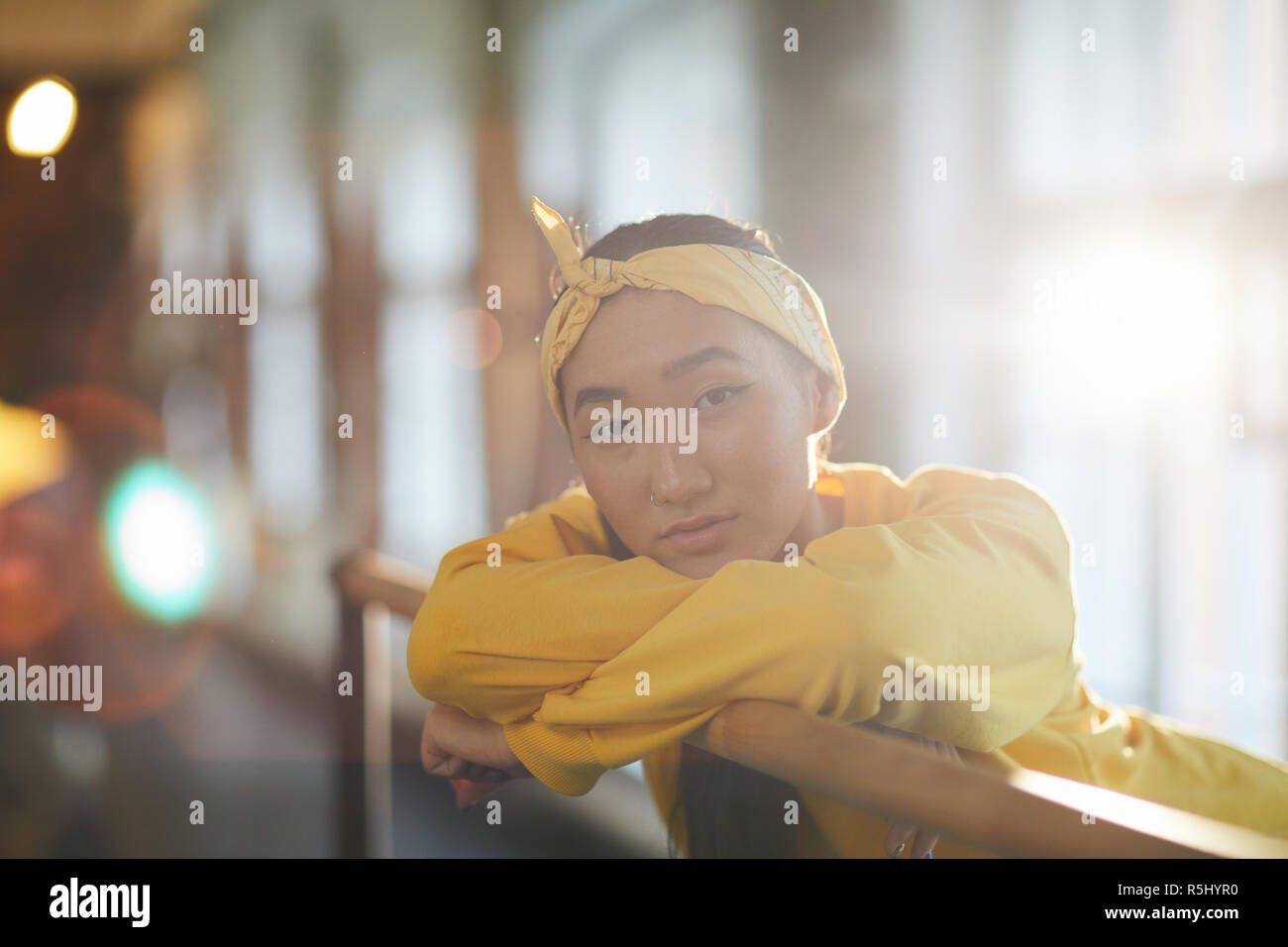 Mädchen von Gymnastik bar Stockfoto