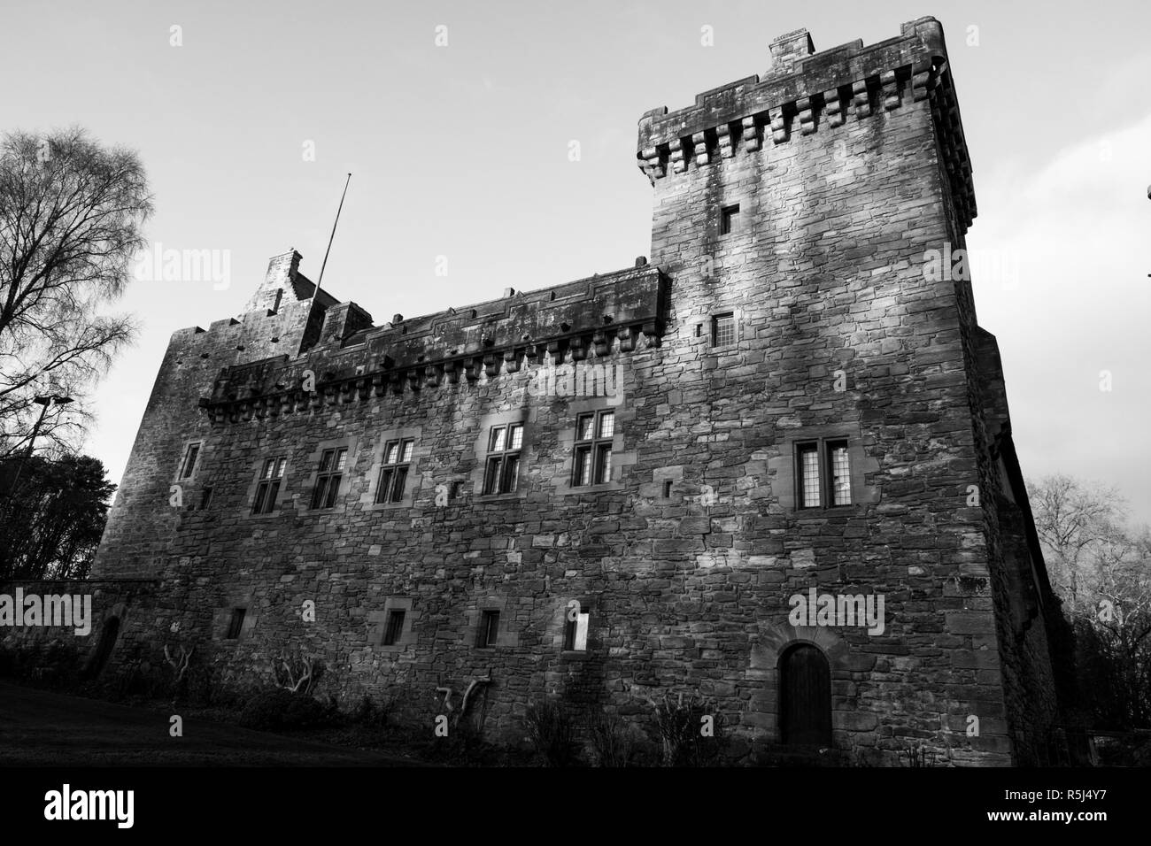 Kilmarnock, Schottland, Großbritannien - 26 November, 2018: Die majestätischen Gebäuden von Dean Burg und Turm in Kilmarnock derzeit erhebliche restorati Stockfoto