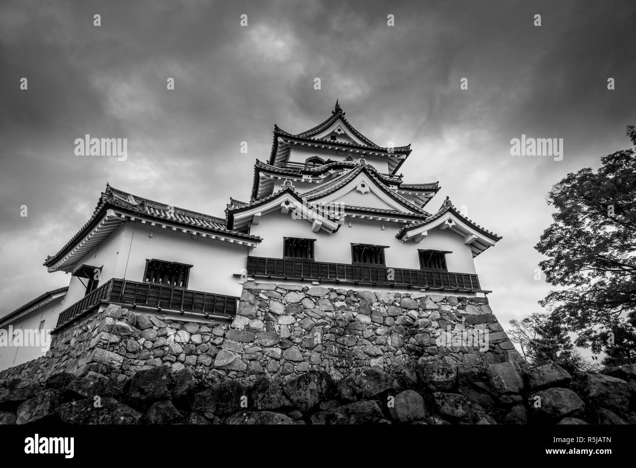 Gasthof Schloss ist 1 von 12 original Burgen in Japan - Präfektur Shiga. Stockfoto