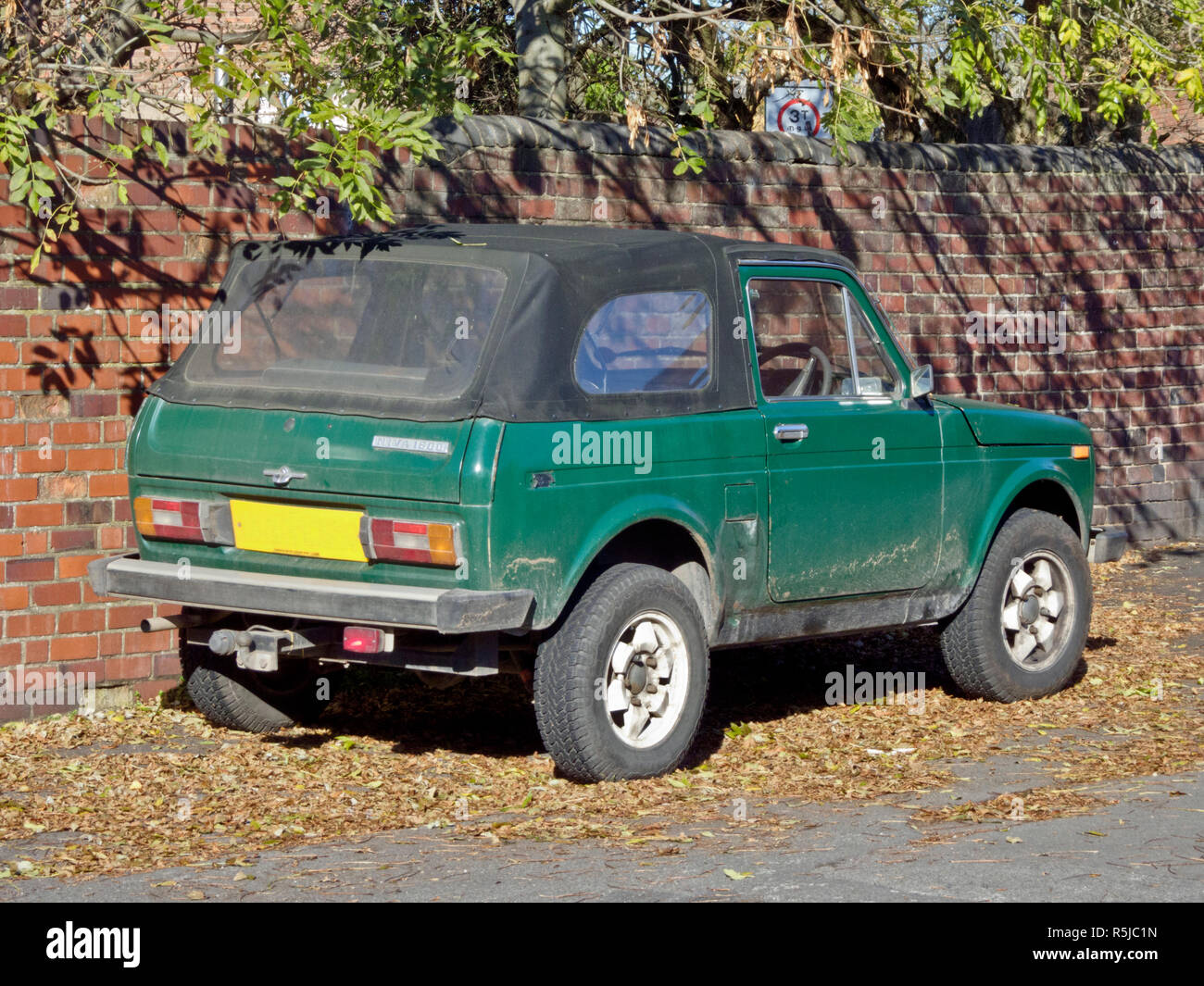 Lada Niva 1600 4x4 Geländewagen Cabrio, Großbritannien Stockfoto