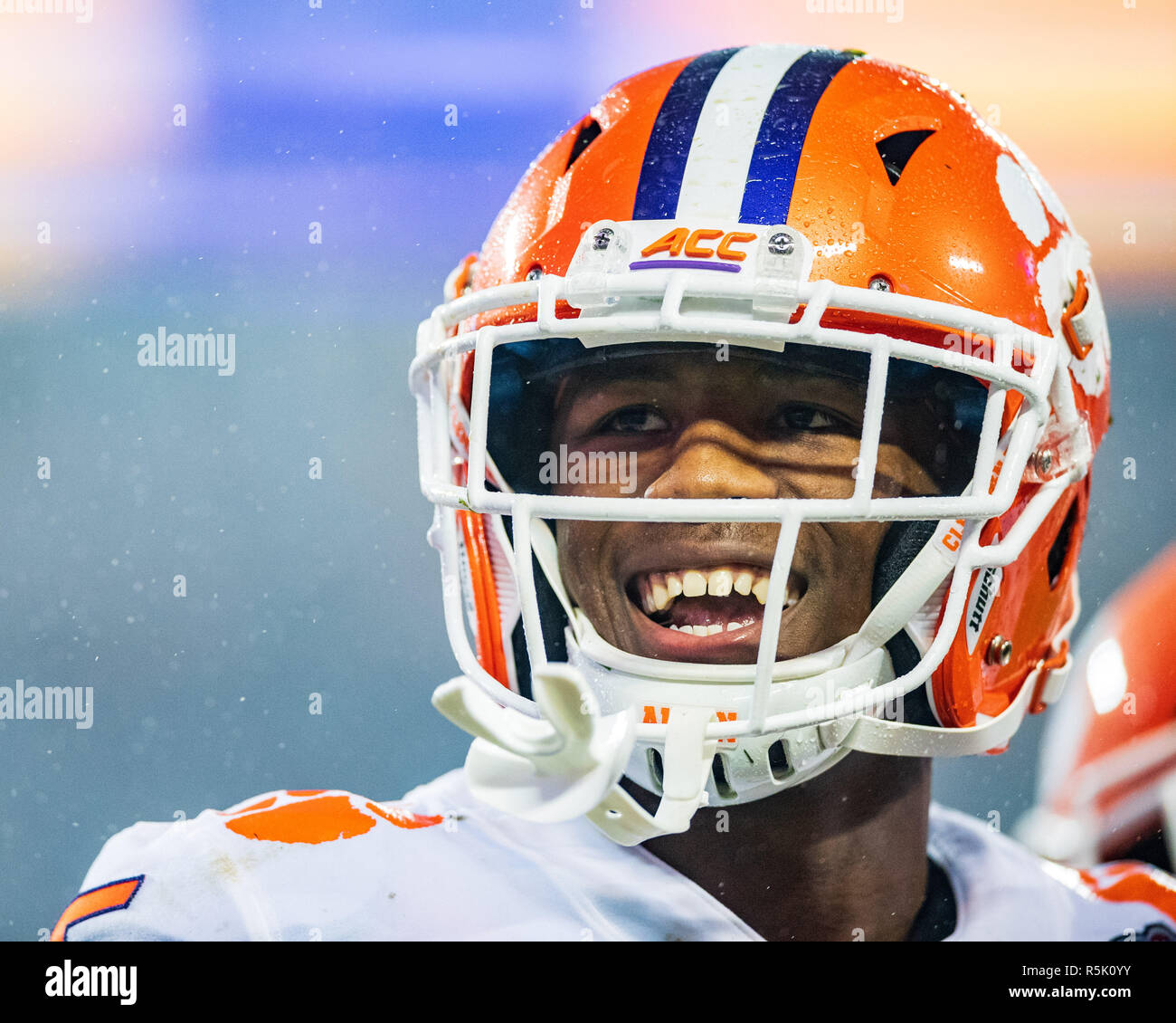 Clemson Tiger wide receiver T-Stück Higgins (5) Während der ACC College Football Championship Game zwischen Pitt und Clemson am Samstag, den 1. Dezember 2018 an der Bank von Amerika Stadium in Charlotte, NC. Jakob Kupferman/CSM Stockfoto