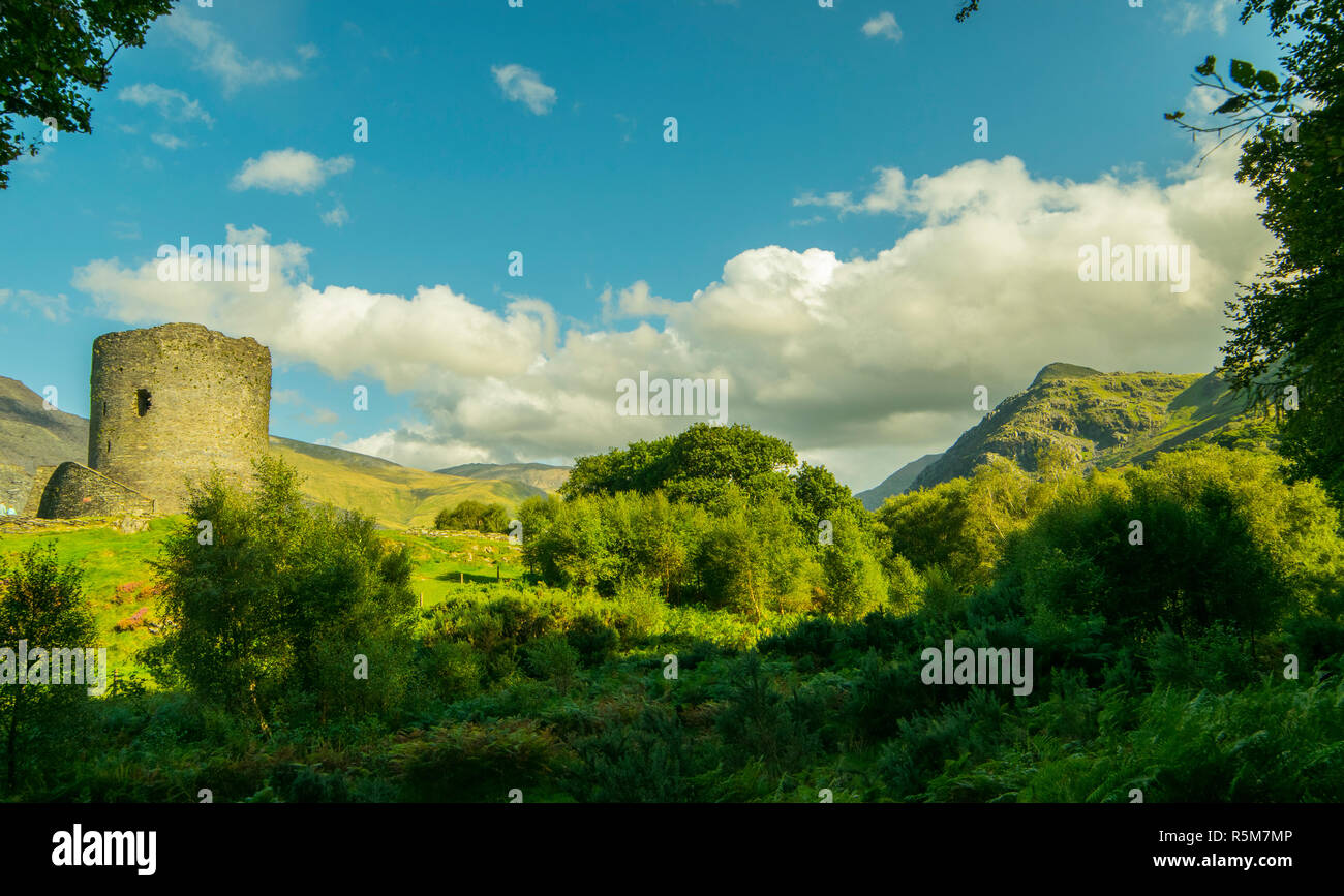 Schloss Dolbadarn Ruinen, Llanberis, Snowdonia National Park in Stockfoto