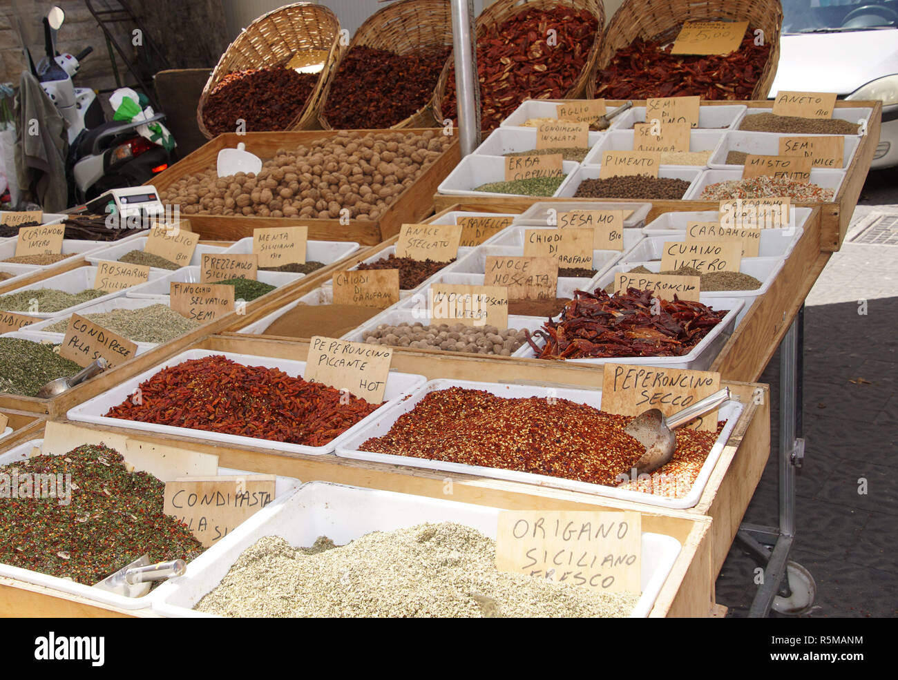 Gewürze, Markt in Italien Stockfoto