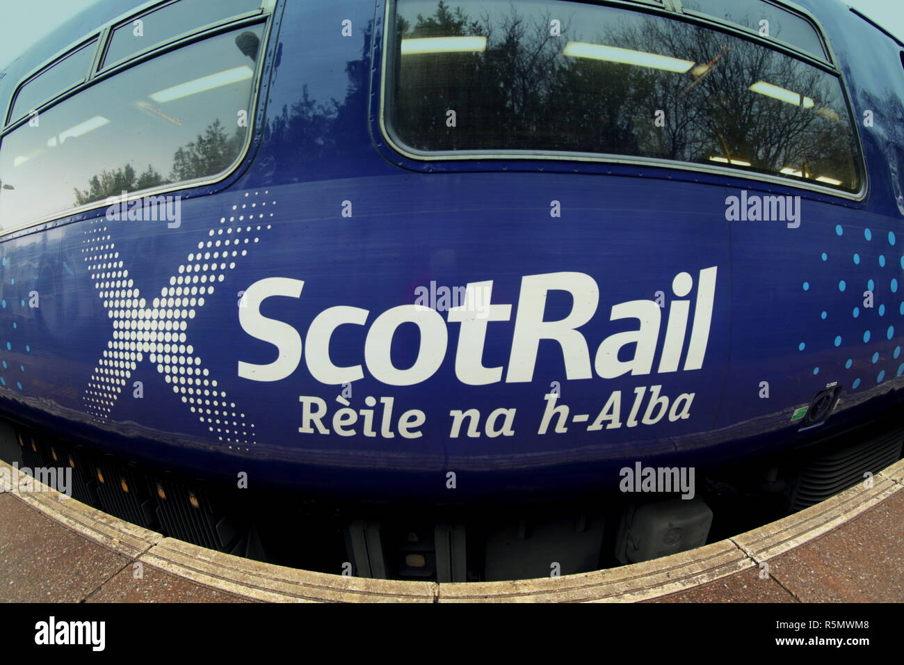 Scotrail Rèile na h-Alba-Logo an der Seite des Wagens niemand Stockfoto