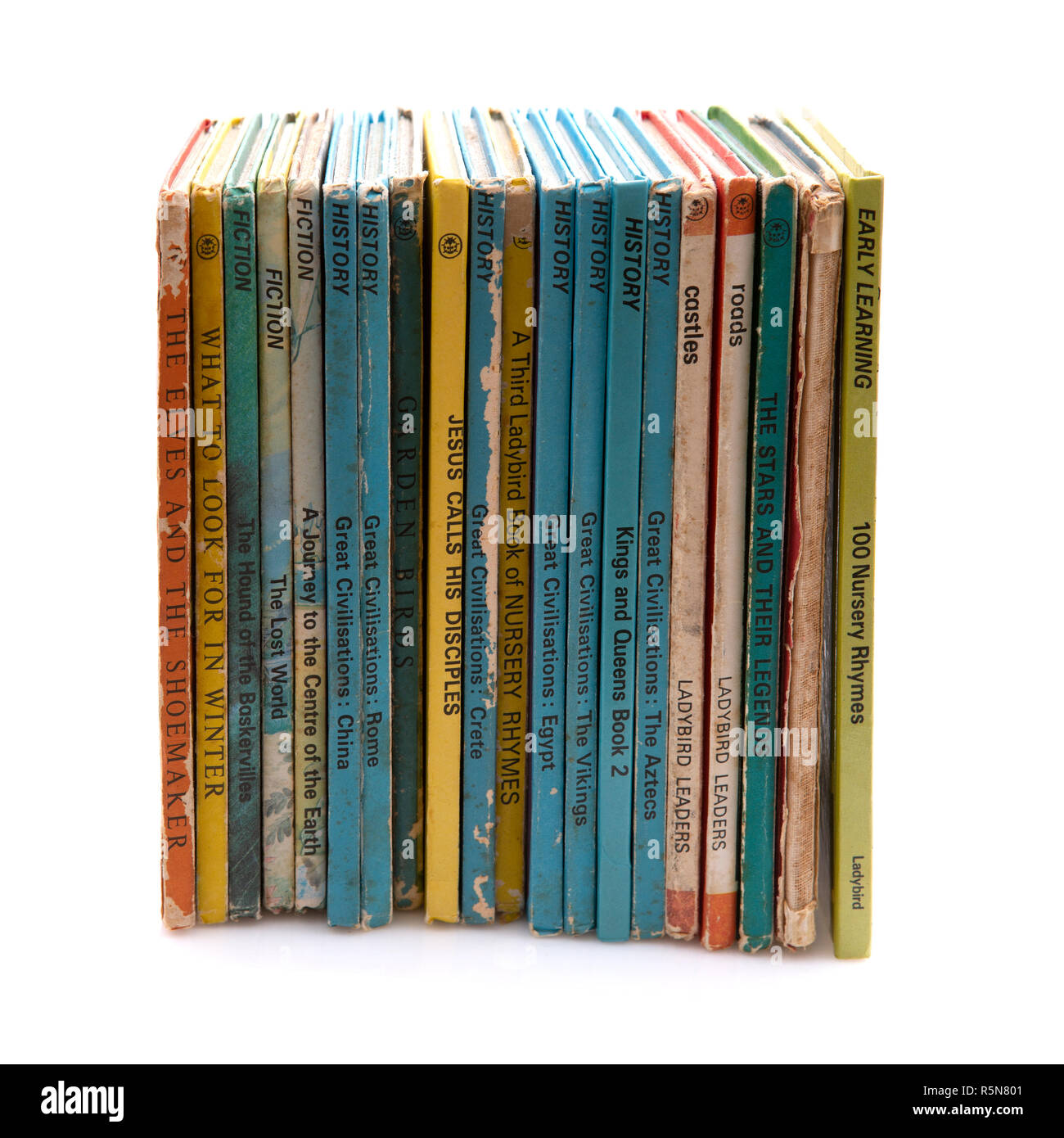 SWINDON, UK - Dezember 1, 2018: Sammlung von alten Bücher der Kinder auf weißem Hintergrund Stockfoto