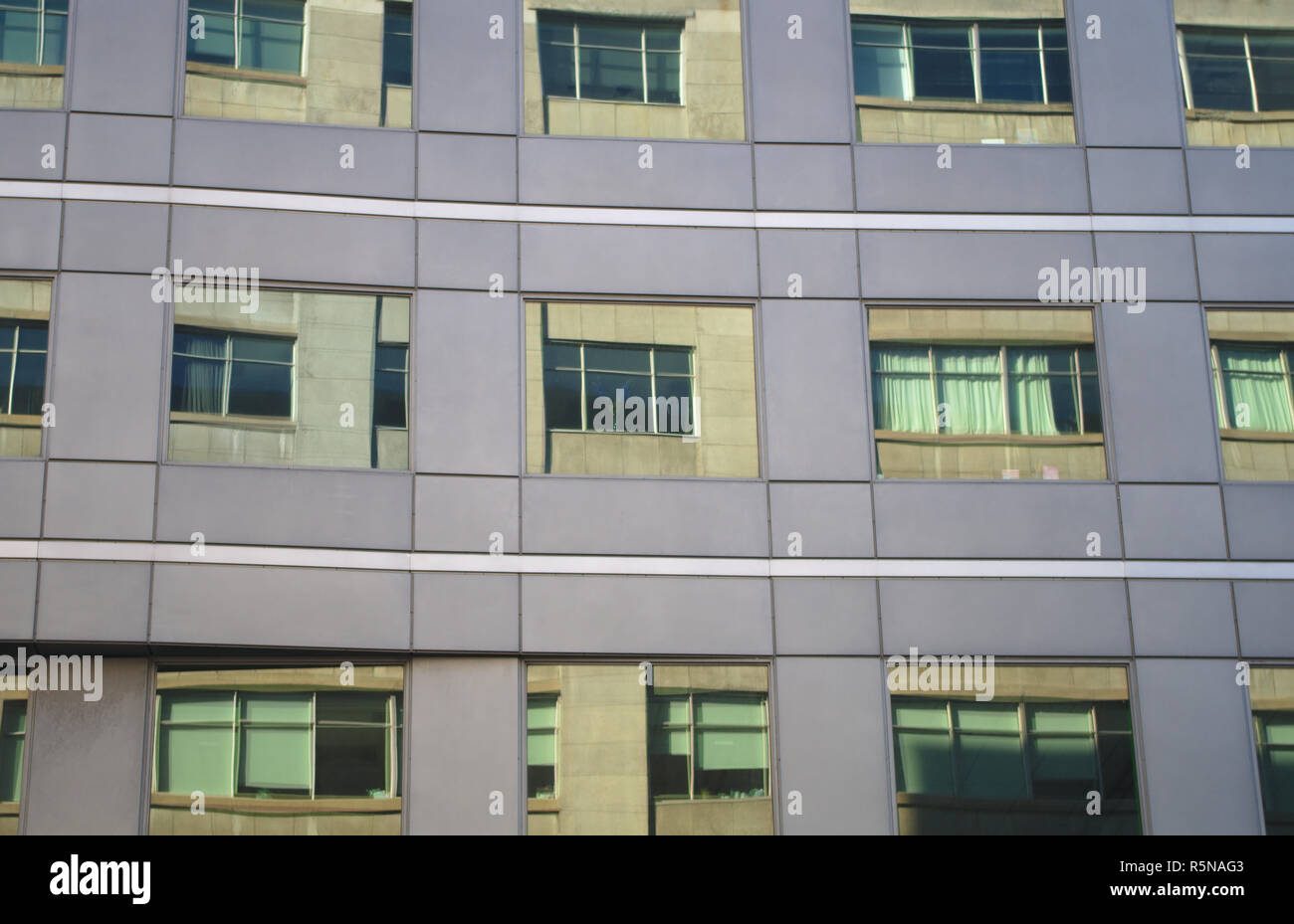 Business Office Gebäude Glas Fenster Reflexionen Spiegel skyscraper Stockfoto