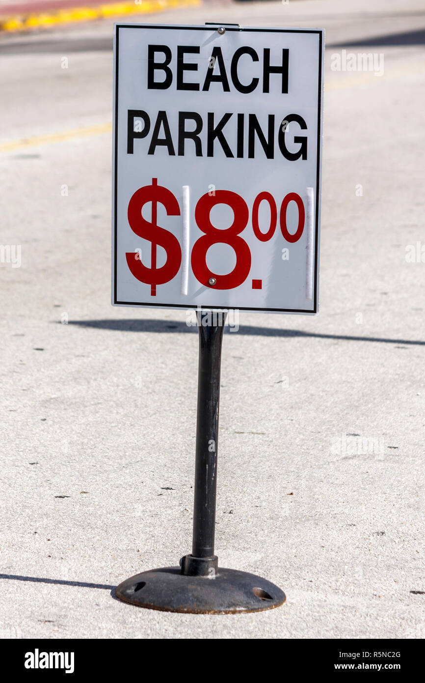 Miami Beach Florida, Ocean Drive, Schild, kostenpflichtiger Parkplatz, Gebühr, Kosten, 8 USD, Betrag, acht USD, FL090912121 Stockfoto