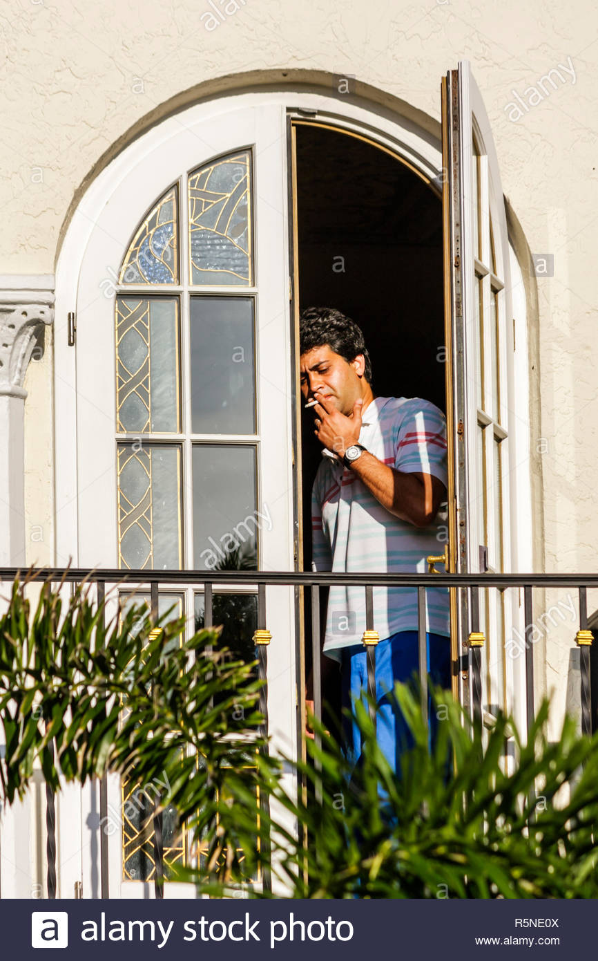 Florida Fl Sud Miami Beach Sobe Art Deco District Ocean Drive Casa Casuarina Gianni Versace House Villa Resort Fenster Balkon Looki Stockfotografie Alamy