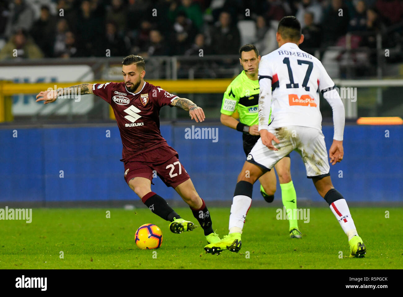 Turin, Italien. 2. Dez 2018. Serie A Fussball, Turin, Genua; Vittorio Parigini von Torino FC am Ball Quelle: Aktion Plus Sport Bilder/Alamy Live News Credit: Aktion Plus Sport Bilder/Alamy leben Nachrichten Stockfoto