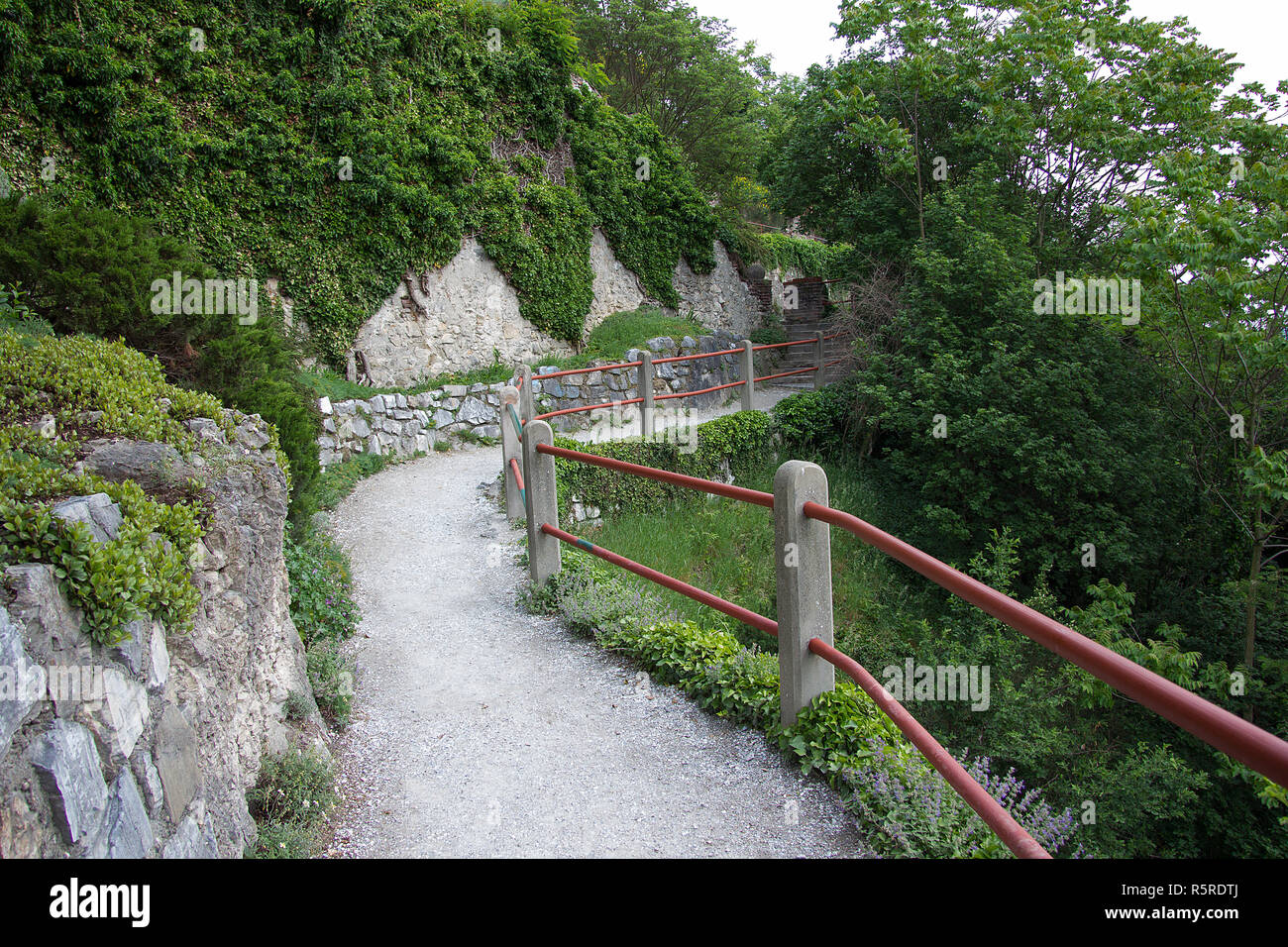 Weg bin schloÃŸberg in Graz ohne Personen in der Steiermark am Tag Stockfoto