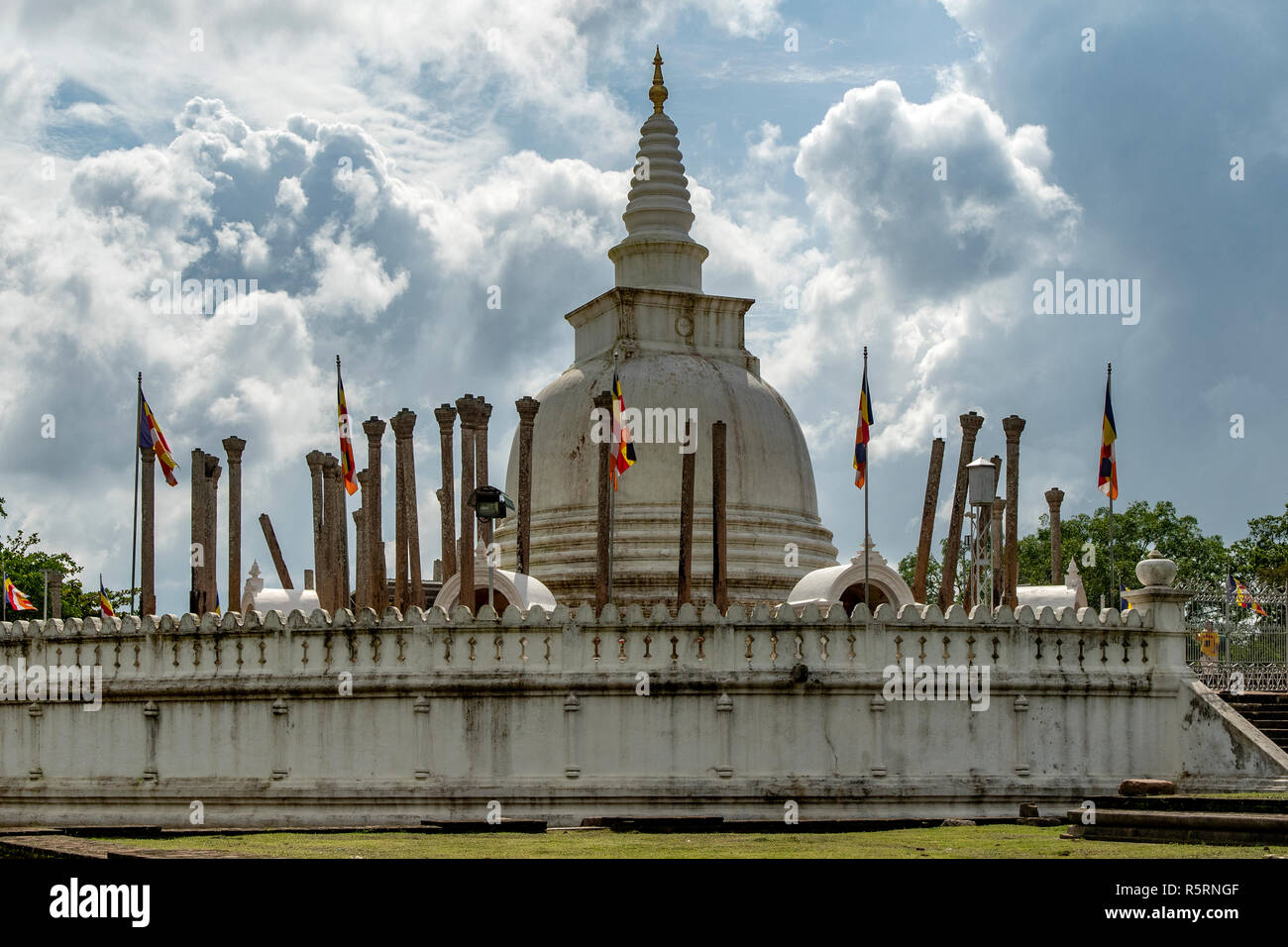 Thuparamaya Stupa, die Heilige Stadt Anuradhapura, Sri Lanka Stockfoto