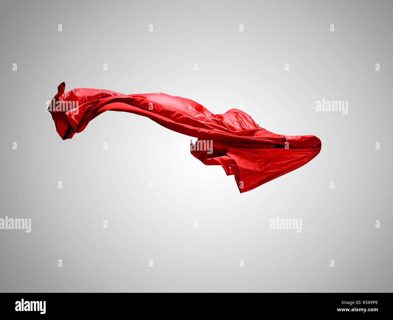 Glatt elegante transparent rot Tuch auf grauem Hintergrund getrennt  Stockfotografie - Alamy