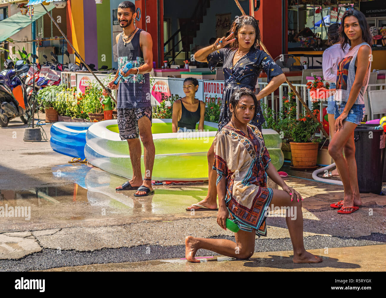 Warum Gibt Es In Thailand So Viele Transgender Ladyboys thailand -Fotos und -Bildmaterial in hoher Auflösung – Alamy