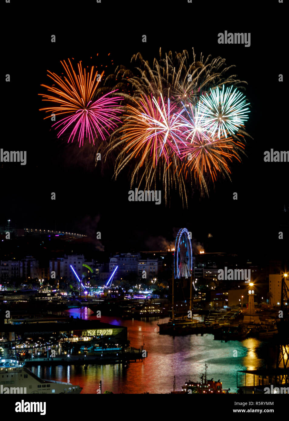 Feuerwerk der Tag der Barmherzigkeit 2017 in Barcelona zu feiern. Stockfoto