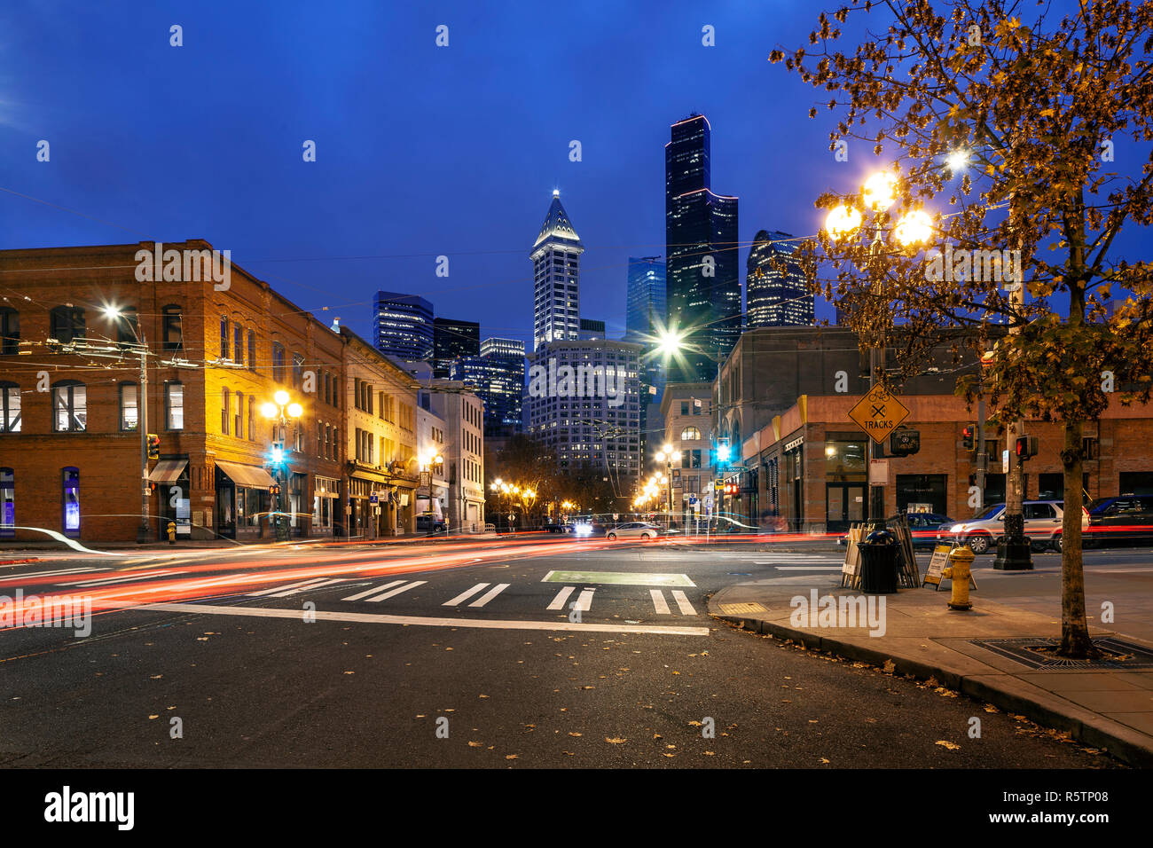 WA 17018-00 ... WASHINGTON - Seattle City Straßen der 2nd Avenue und Jackson Street. Stockfoto