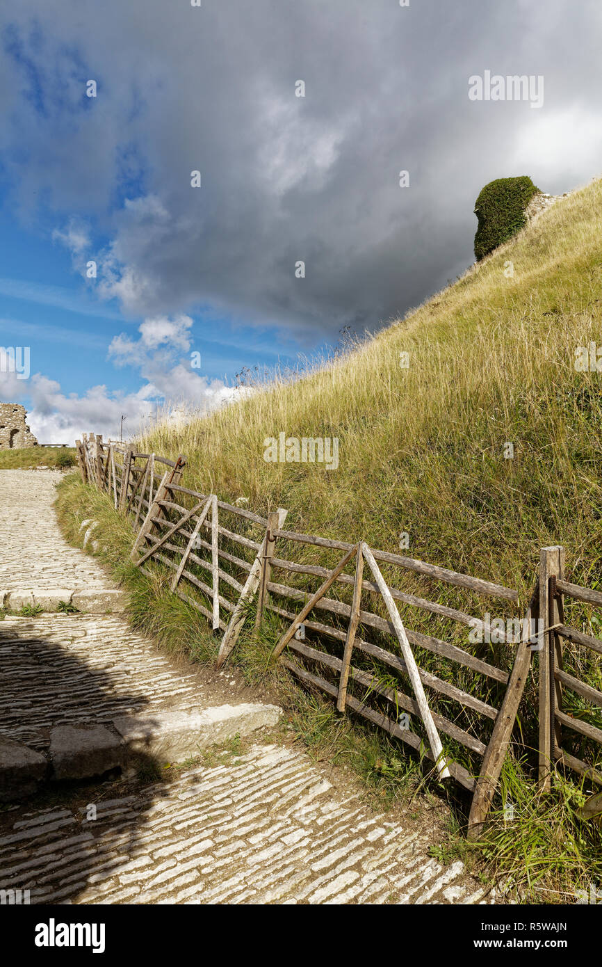 Fußwege bis zu Corfe Castle, Dorset Stockfoto