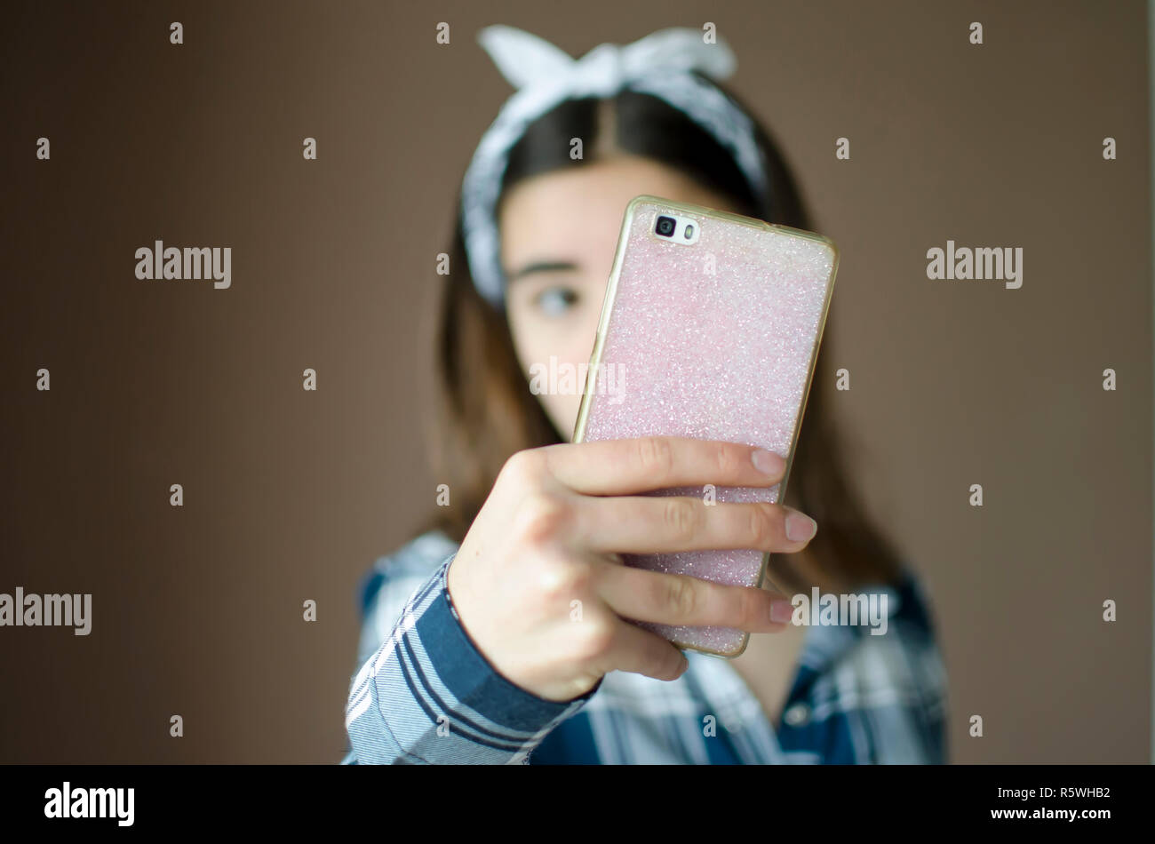 Junges Mädchen mit einem selfie Stockfoto