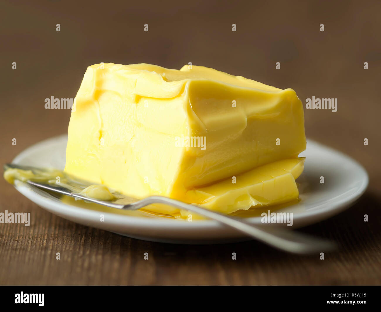Platte von weiche Butter Stockfoto