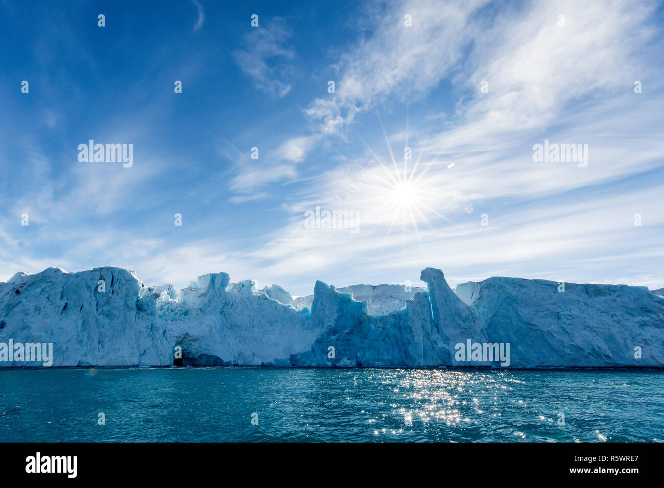 Monacobreen, Monaco Gletscher, der Blick in die Sonne, auf der nordöstlichen Seite der Insel Spitzbergen, Svalbard, Norwegen Stockfoto