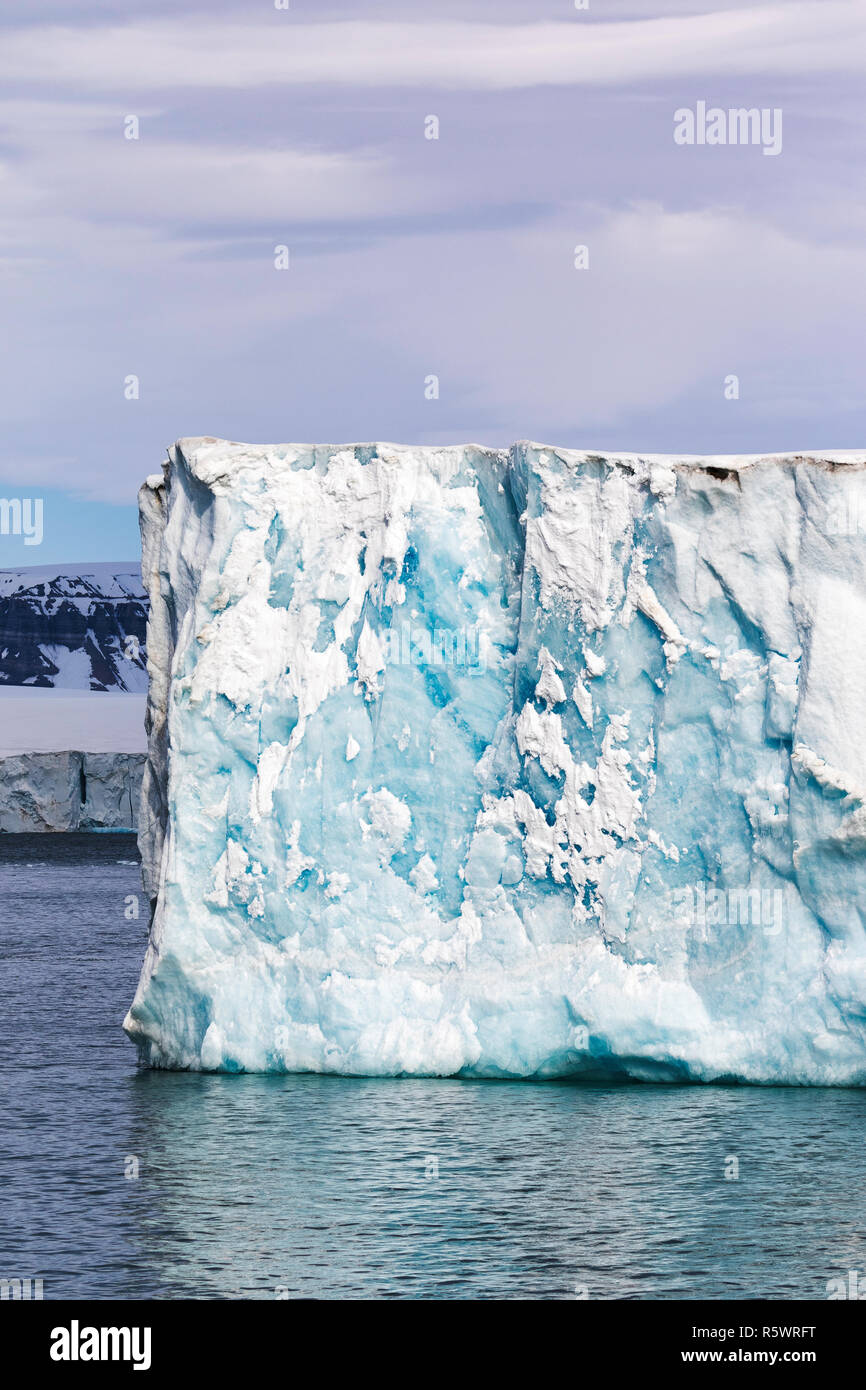 In der Nähe der Gletscher Gesicht an Negribreen, Ostküste von Spitzbergen, einer Insel in Svalbard, Norwegen Stockfoto