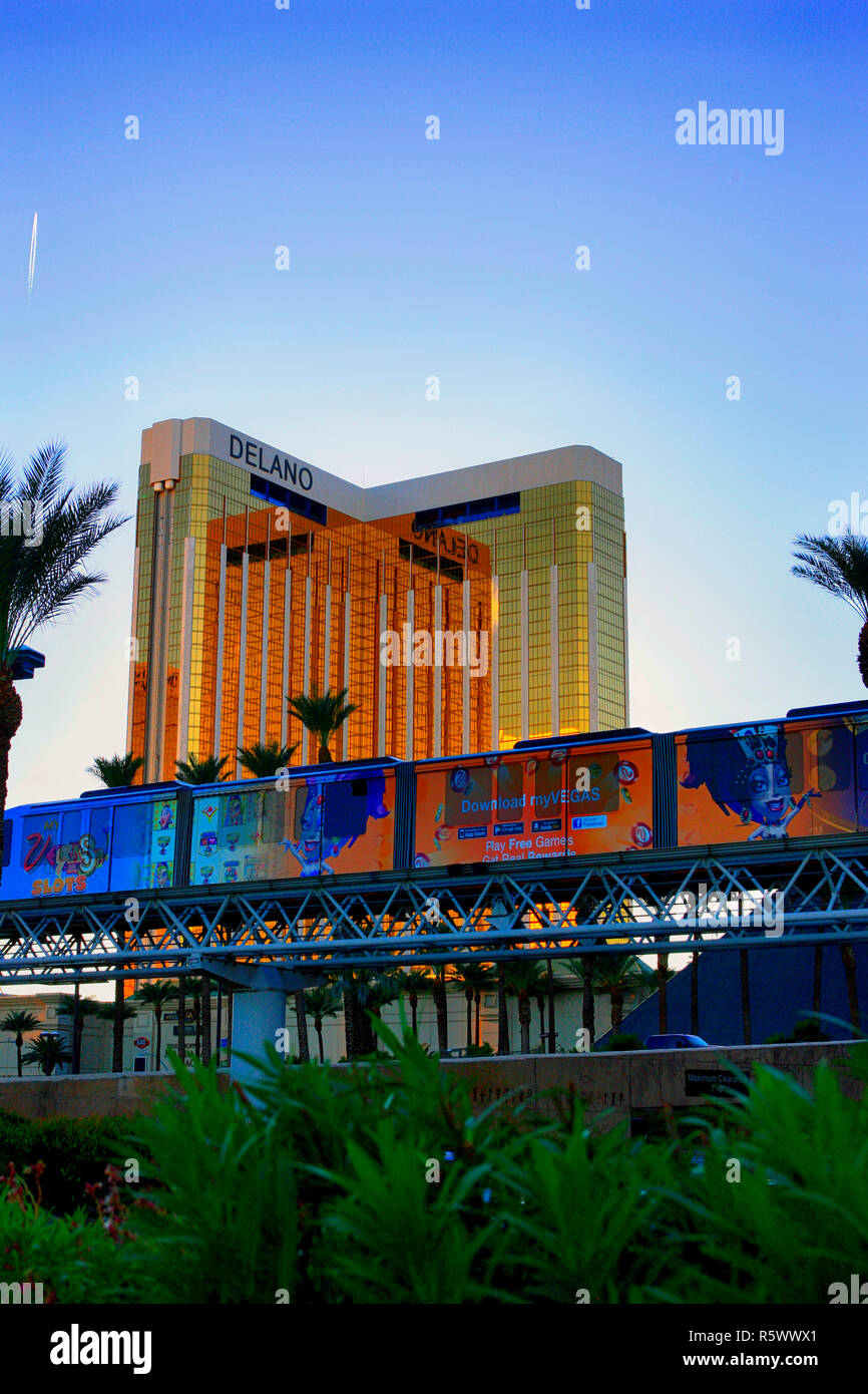 Das Delano Hotel und Shuttleservice auf dem Strip in Las Vegas, Nevada Stockfoto