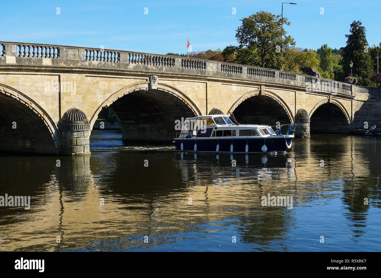 Henley Bridge über die Themse, Henley on Thames, Oxfordshire, England Vereinigtes Königreich Großbritannien Stockfoto