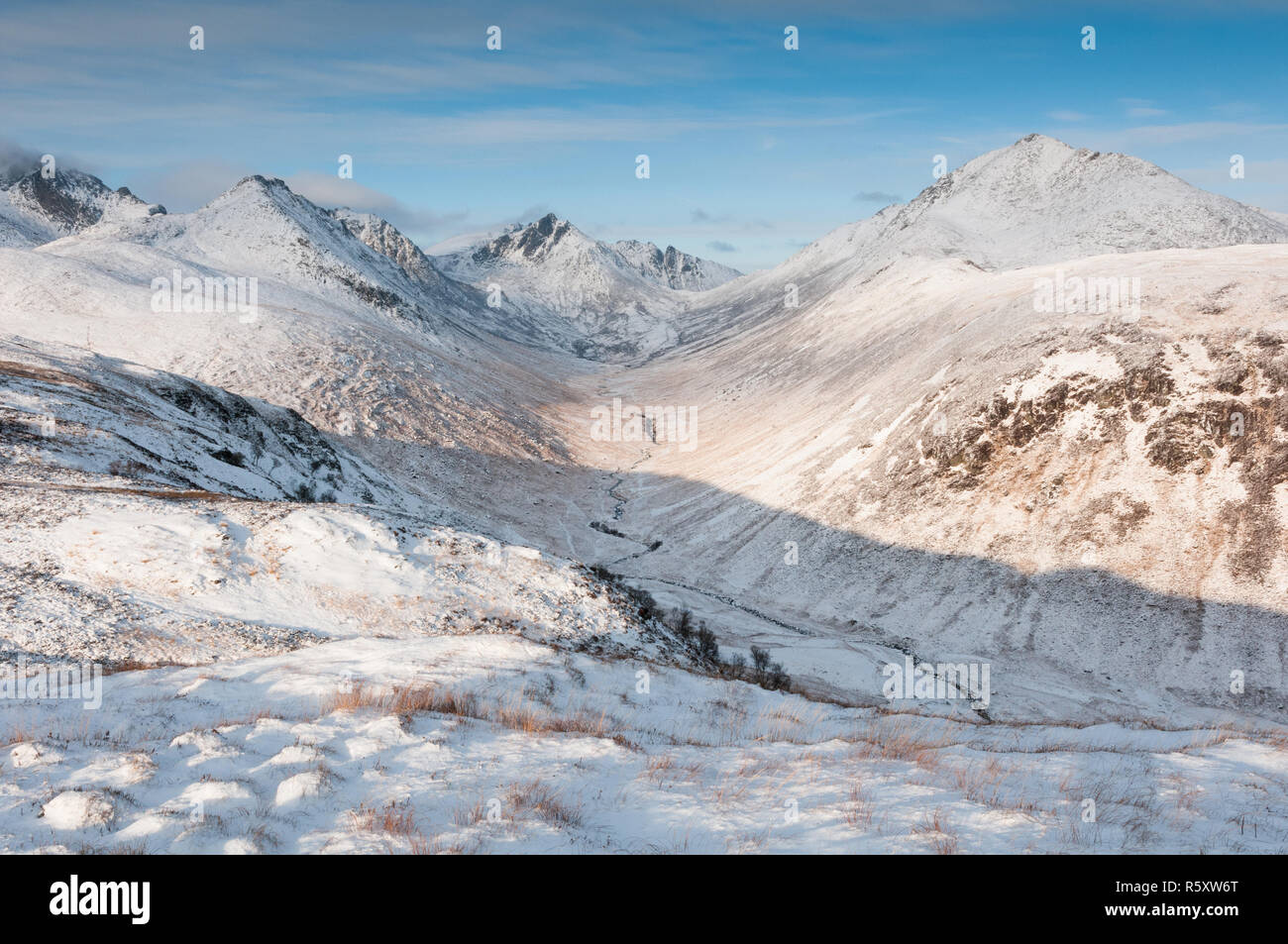 Gen Rosa und die umliegenden Berge im Winter, Isle of Arran, Schottland Stockfoto