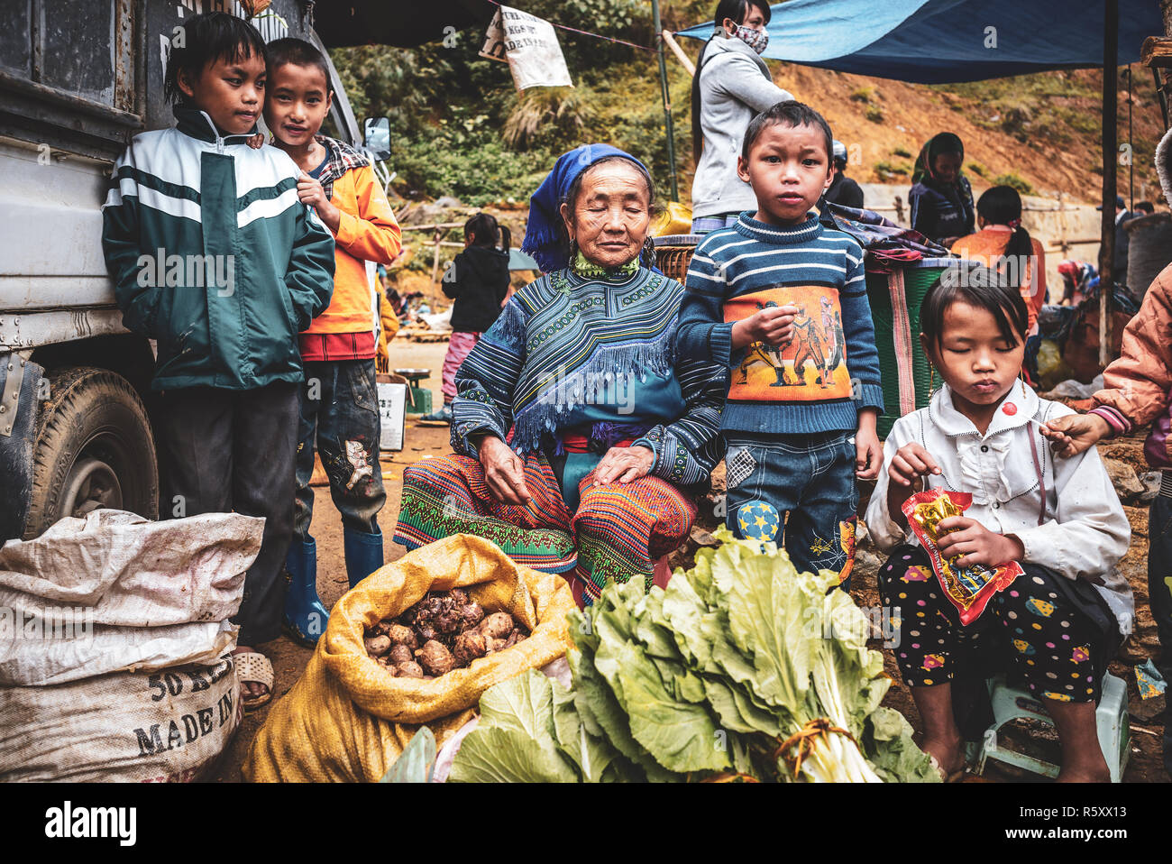 Szenen aus dem Can CAU Markt im Norden von Vietnam Stockfoto