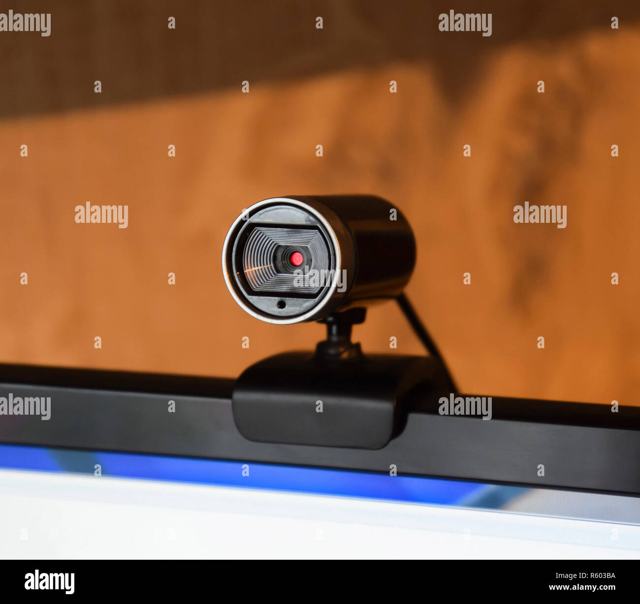 Web kamera, an den Monitor angeschlossen Stockfoto