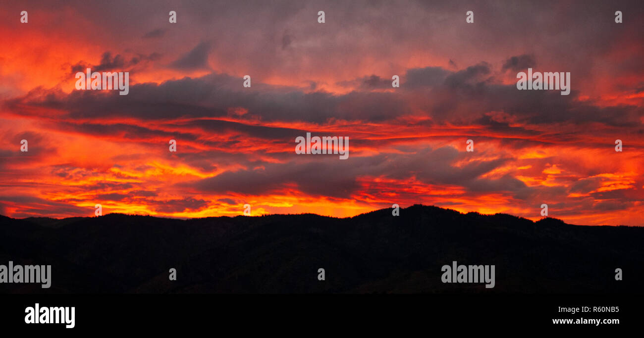 Brand in der Nevada Sky Stockfoto