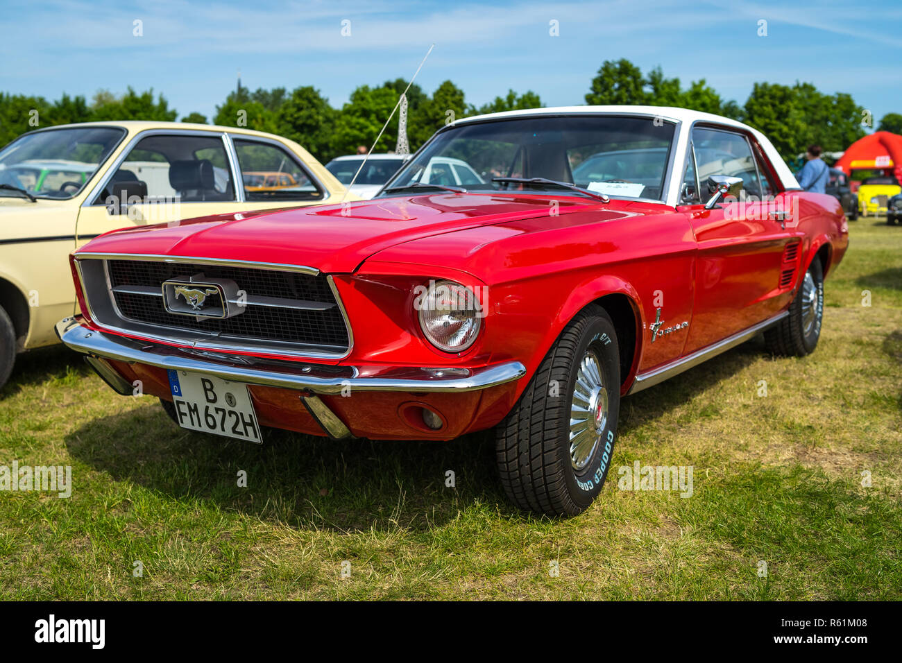 PAAREN IM GLIEN, Deutschland - 19. MAI 2018: Muscle Car Ford Mustang, 1966. Oldtimer-show 2018 sterben. Stockfoto