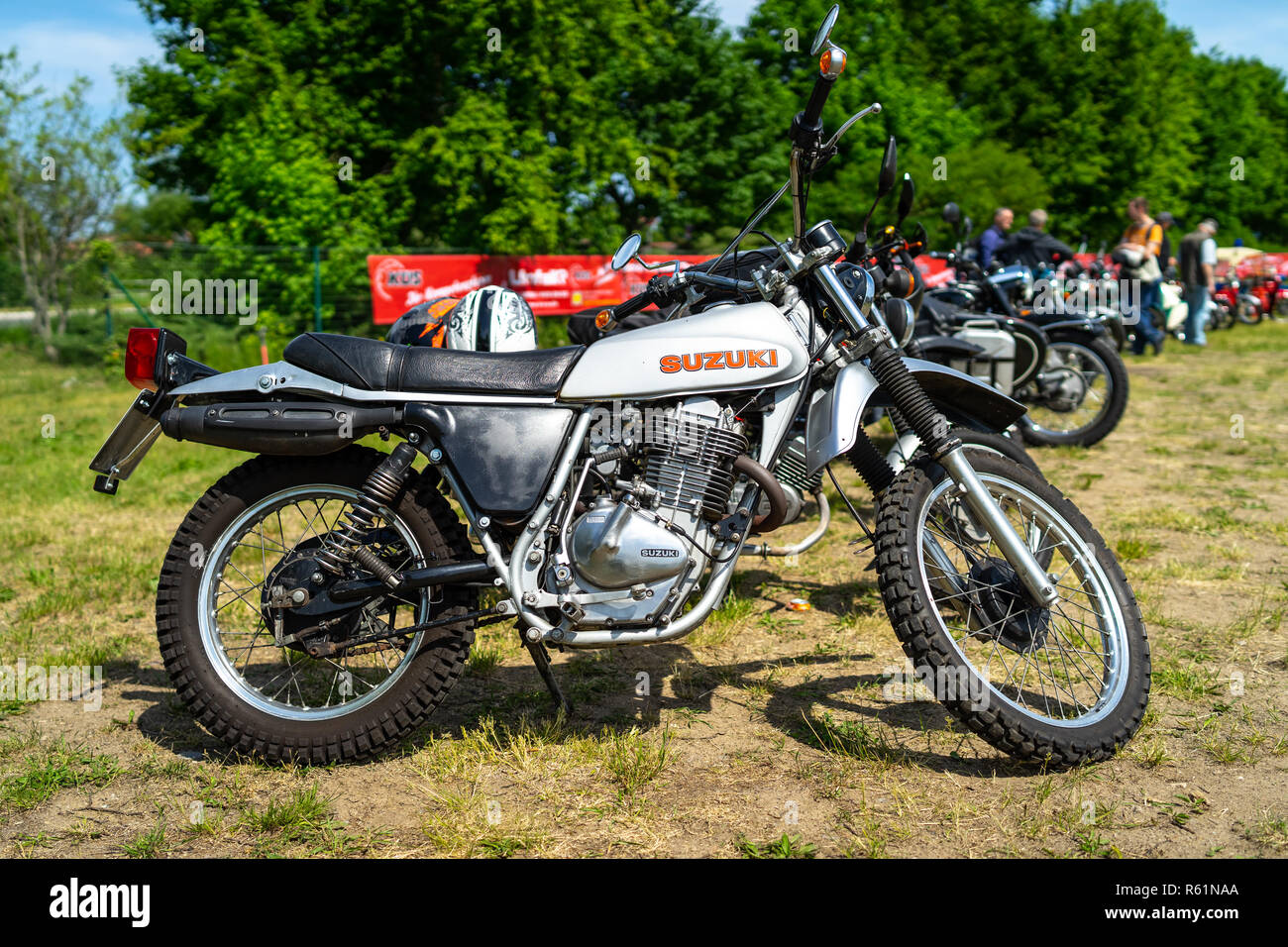 PAAREN IM GLIEN, Deutschland - 19. MAI 2018: Motorrad Suzuki SP 370, 1979. Oldtimer-show 2018 sterben. Stockfoto