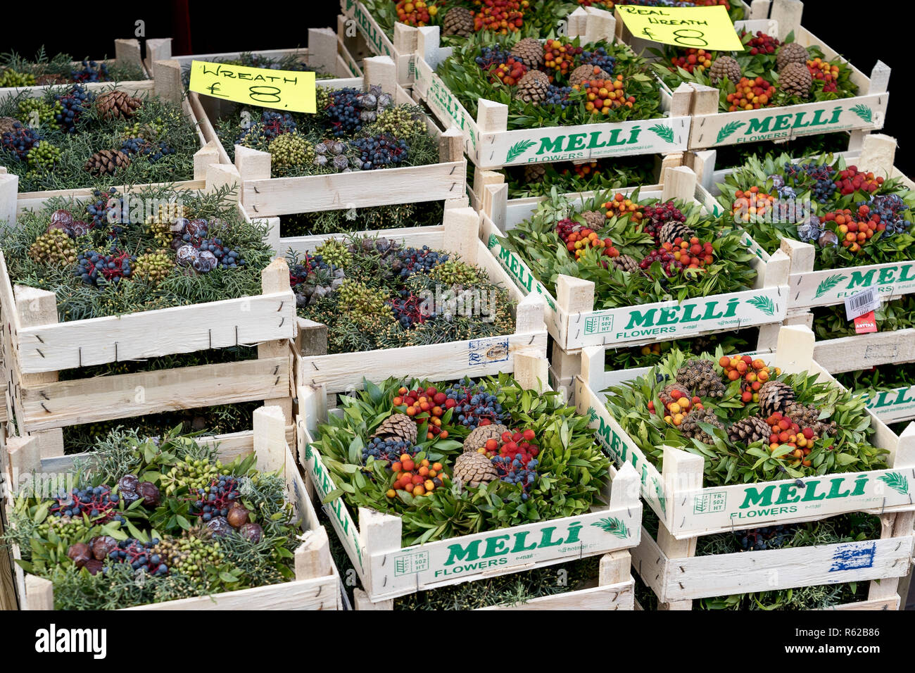 Weihnachten Kränze zum Verkauf auf einem Markt in Chester Großbritannien Abschaltdruck Stockfoto