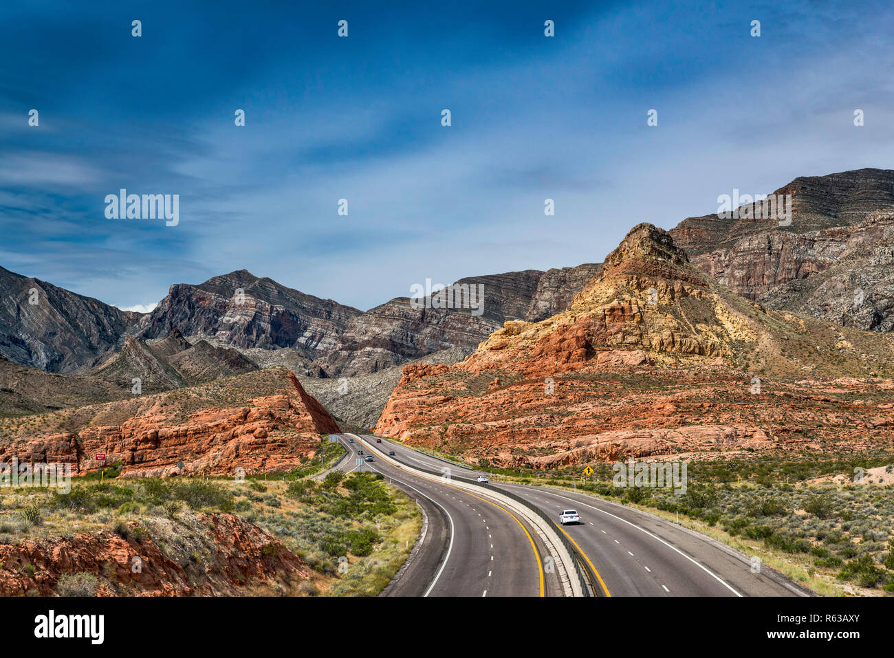 I-15 Interstate Freeway in Virgin River Gorge, Arizona Strip District, Arizona, USA Stockfoto
