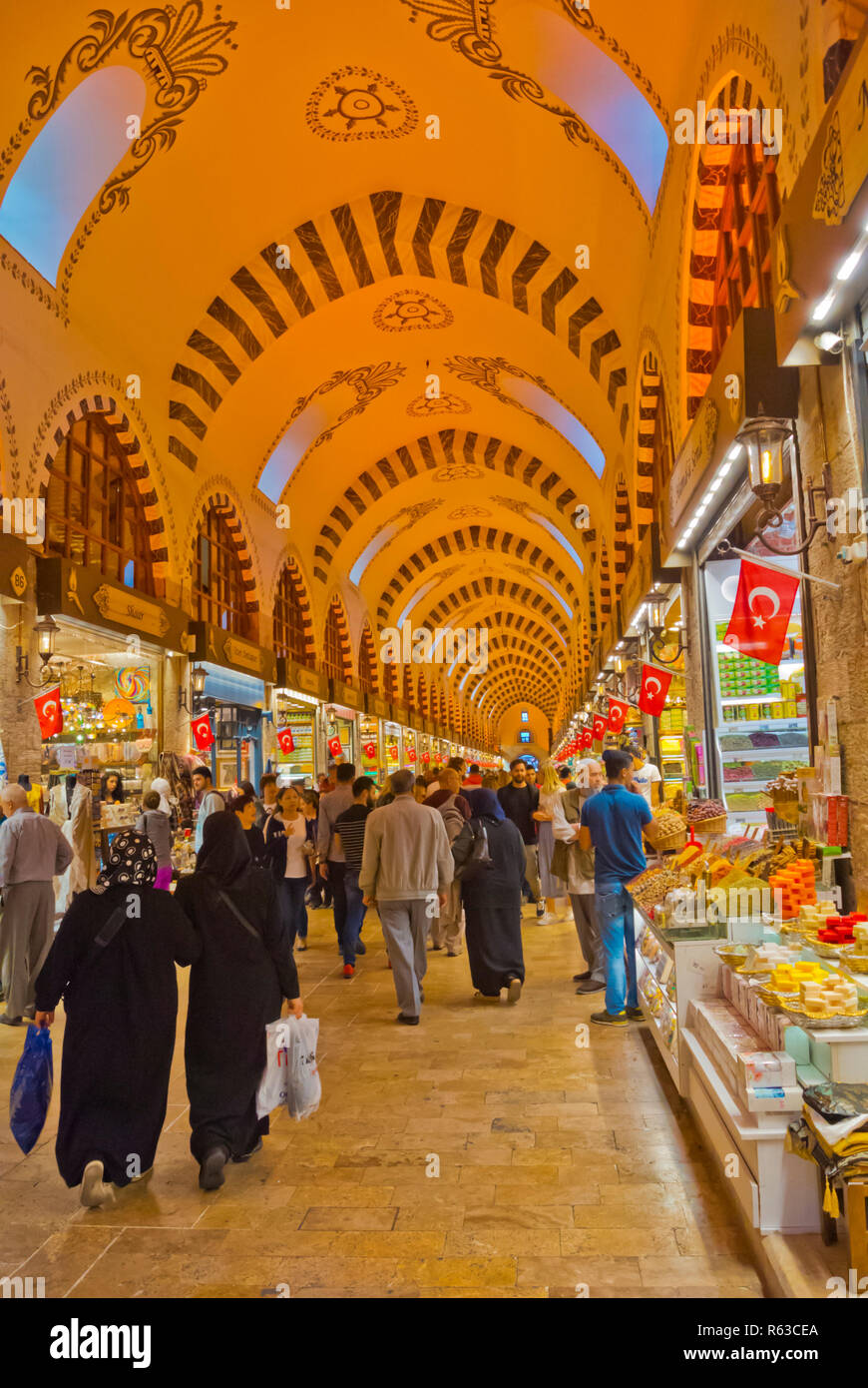 Misir Carsisi, Spice Bazaar, Fatih, Istanbul, Türkei, Eurasien Stockfoto