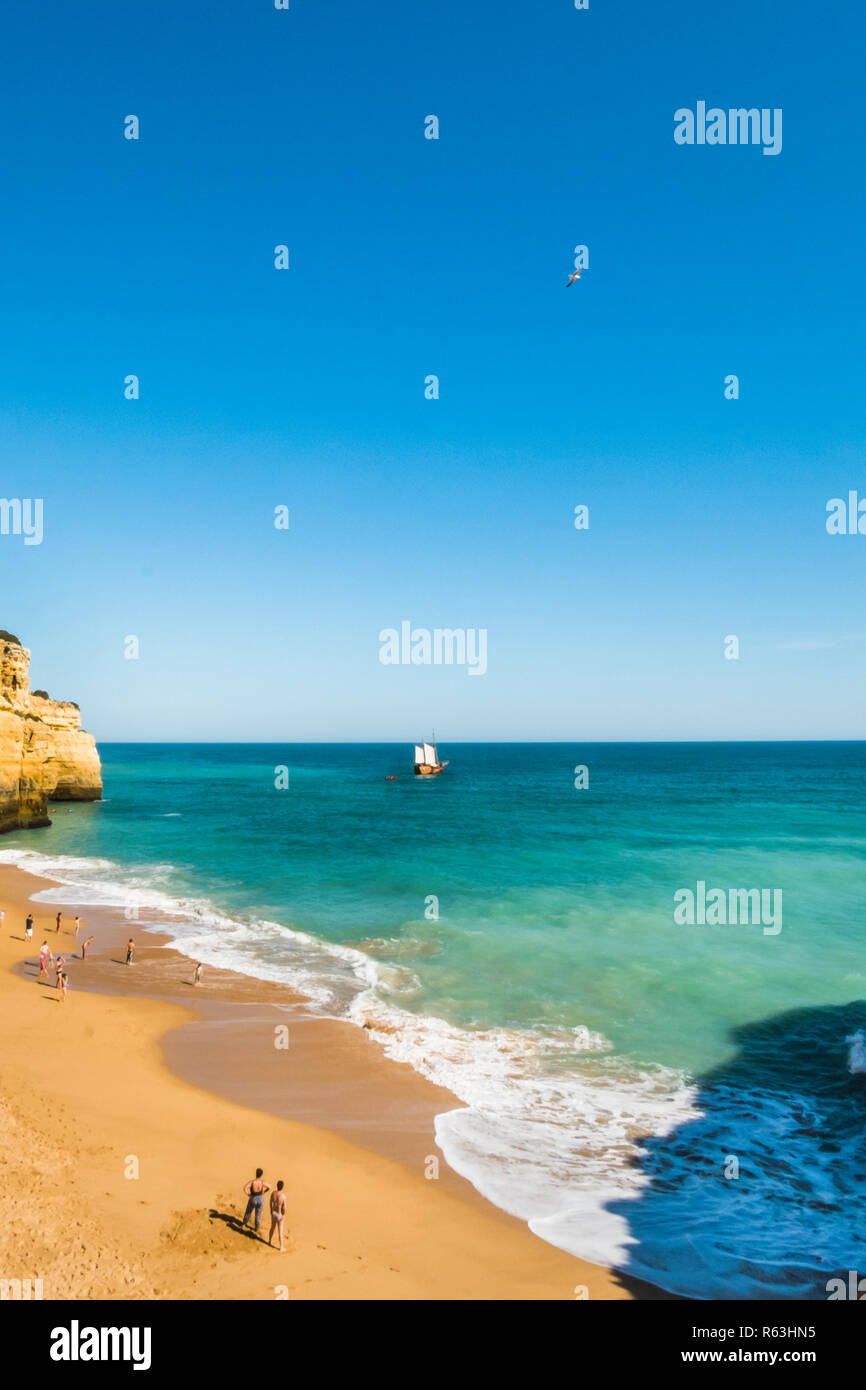 Praia de benagil -Fotos und -Bildmaterial in hoher Auflösung – Alamy